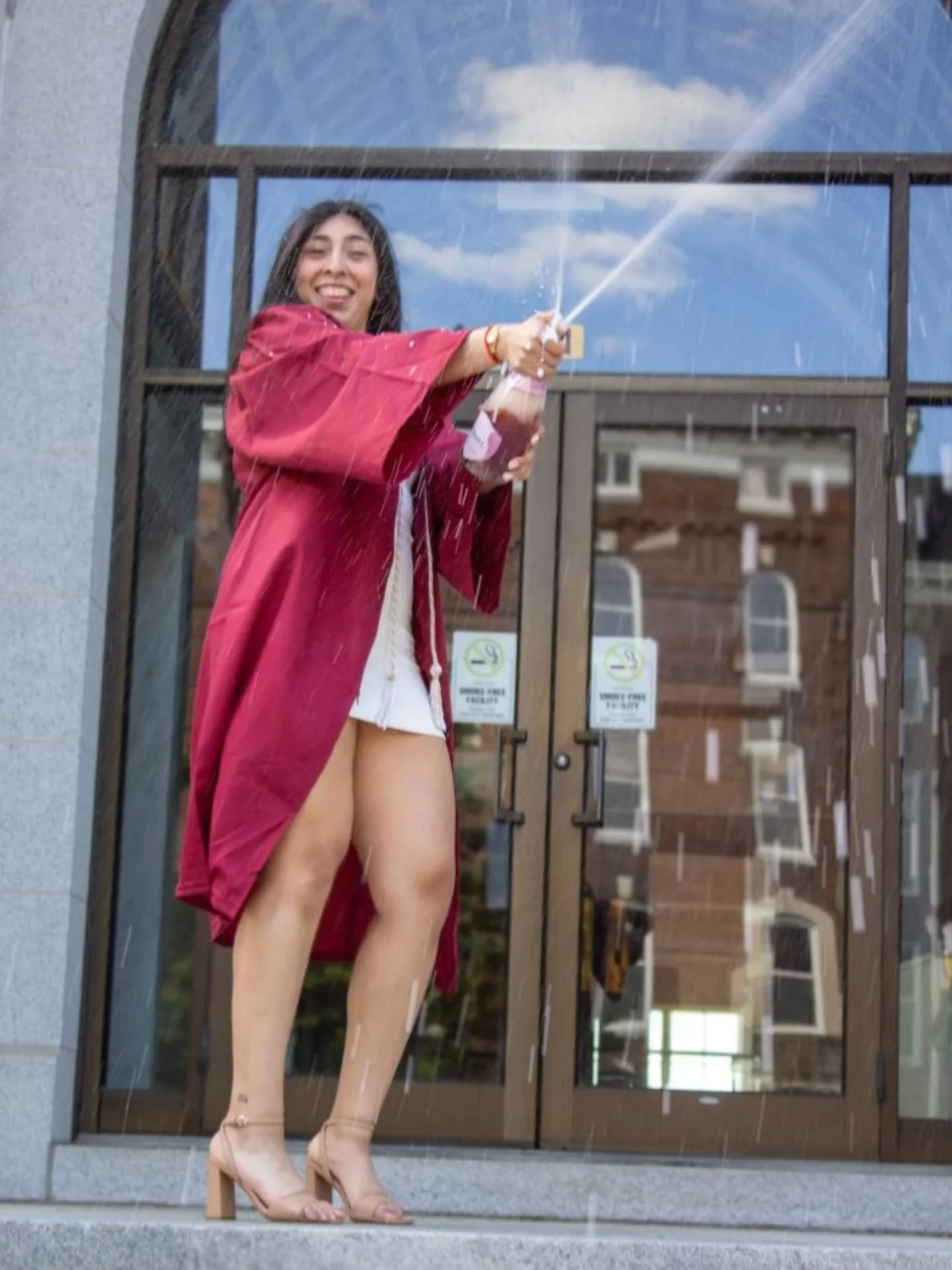 🍾 Missing the KU grads and had to bring it back to the first champagne pop! 

#freelancephotographer #freelancecreative #gradphotos #gradphotographer #kugrads
