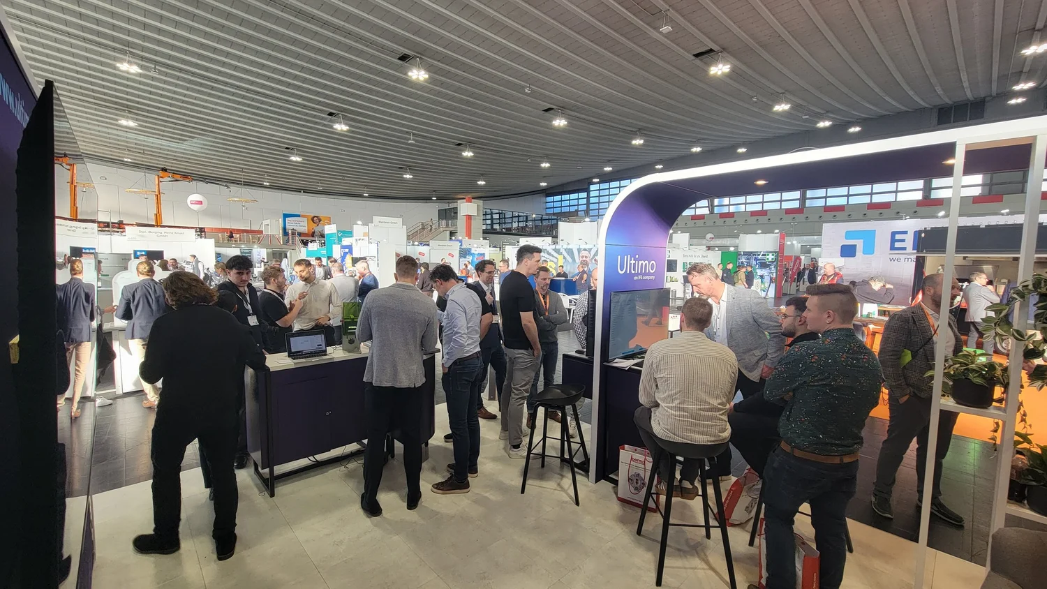 Ultimo activation floor