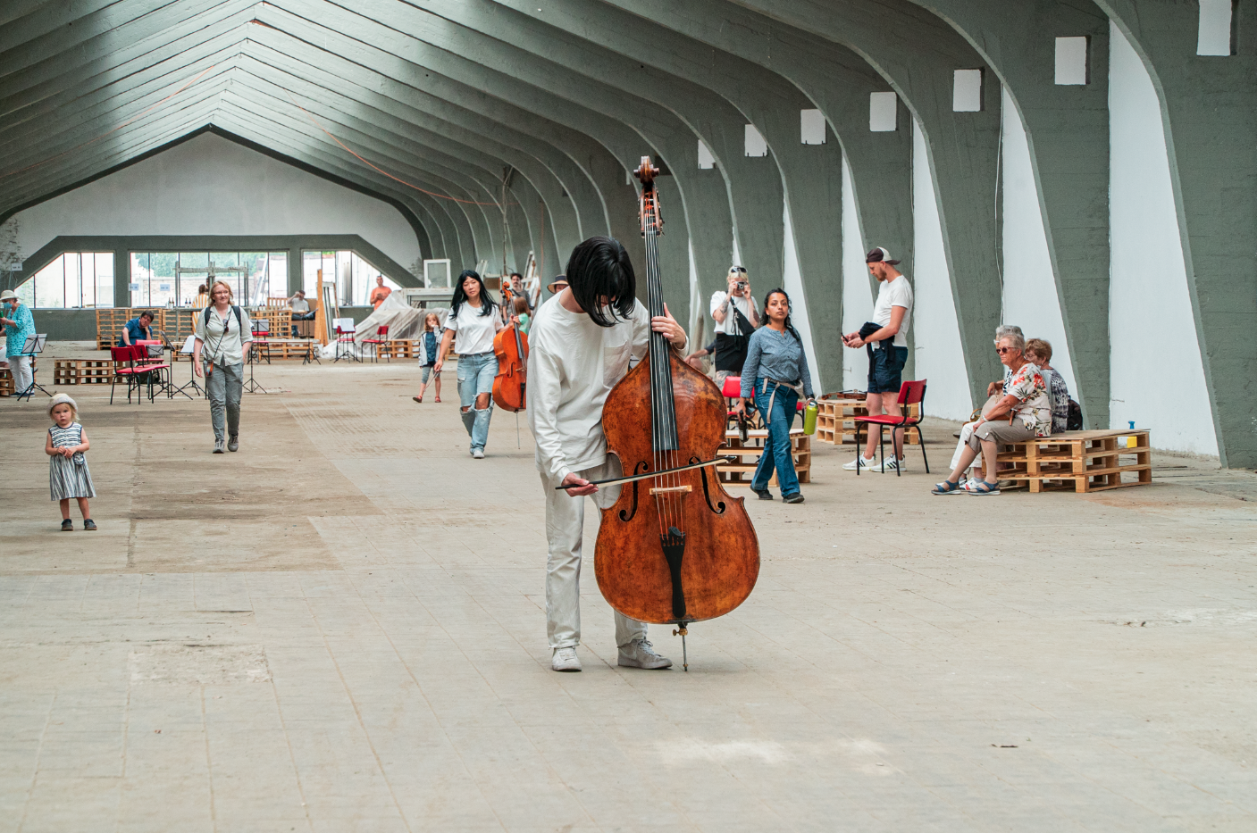 H_SPACE_H by Isabel Lewis and Sissel Tolaas with Solistenensemble Kaleidoskop and composer  Ethan Braun was commissioned by E-WERK Luckenwalde and presented at POWER NIGHTS. Being Mothers, curated by Lucia Pietroiusti in collaboration with Helen Turn