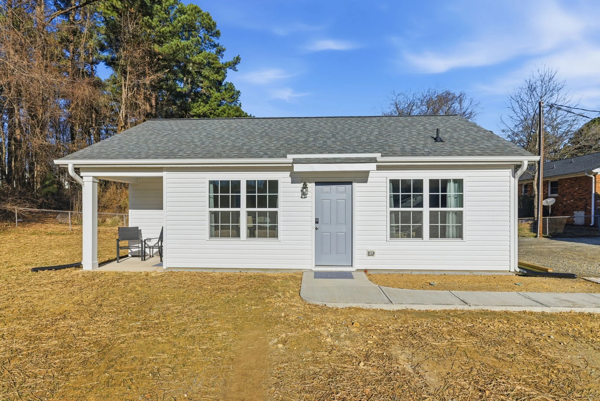 Welcome to your modern oasis in Durham. This newly constructed ADU features a private entrance and dedicated parking. Perfectly situated for those seeking furnished housing near Duke Medical Center or a quiet retreat near the Eno River.