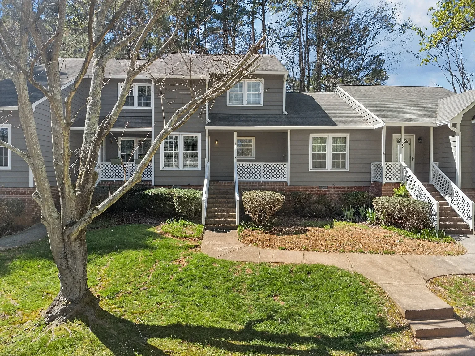 102 Lake Hollow Circle, Cary