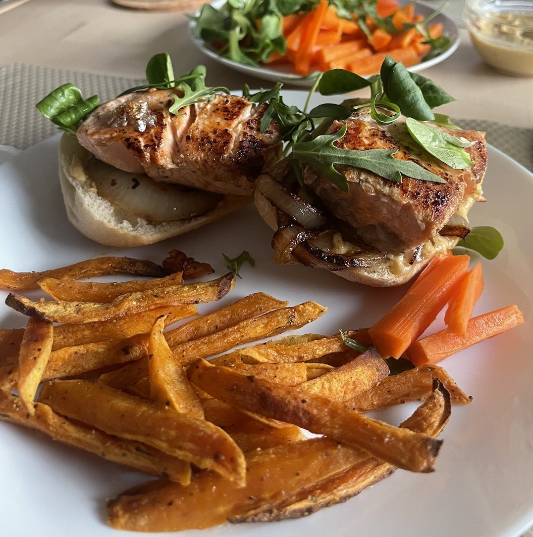Salmon Toast with Caramelized Onion & Boniato Sticks