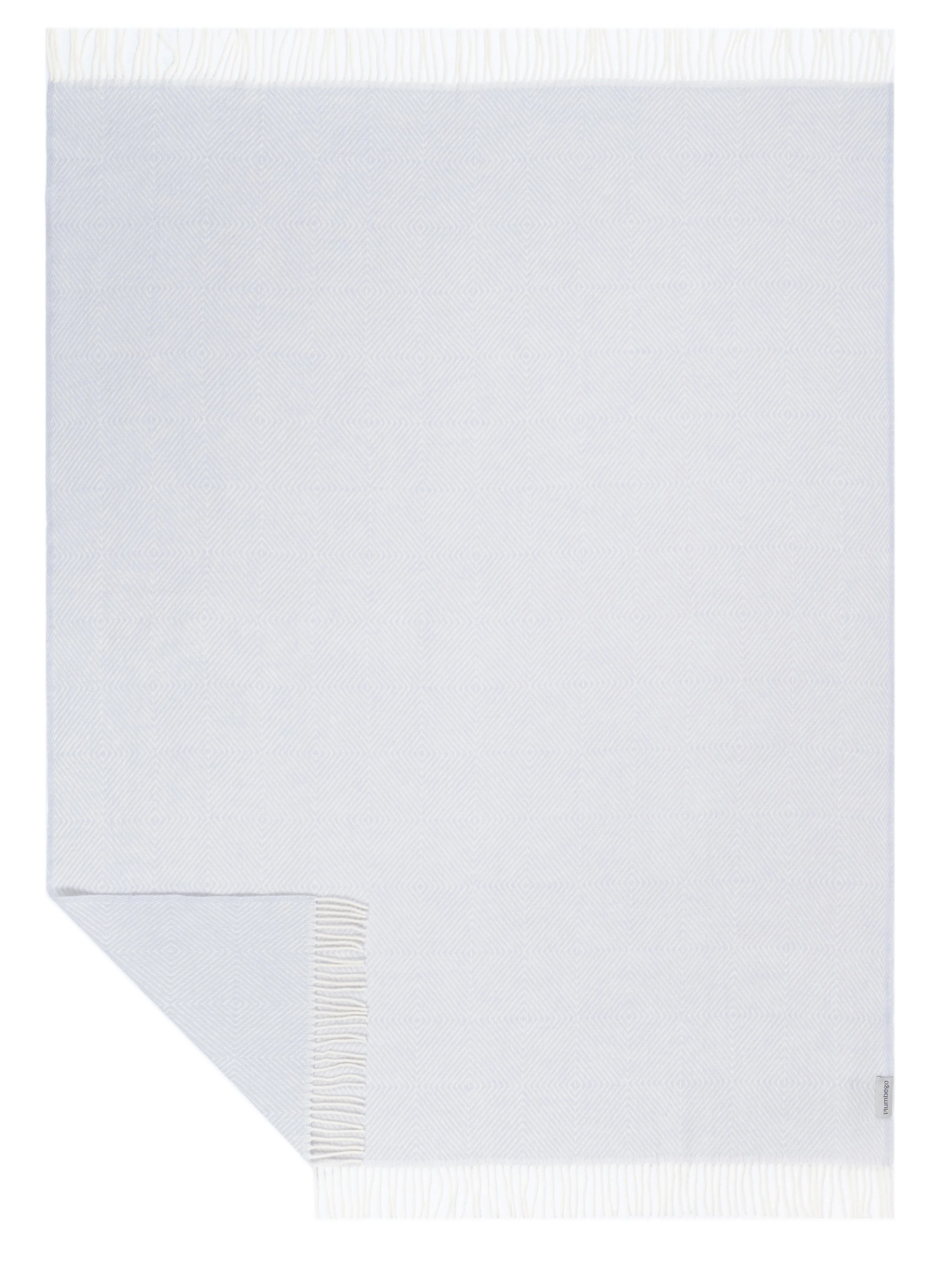 2---Alpine-Sanctuary-Blanket---Diamond-Gaze---Cloud-Whisper.jpg (Copy)