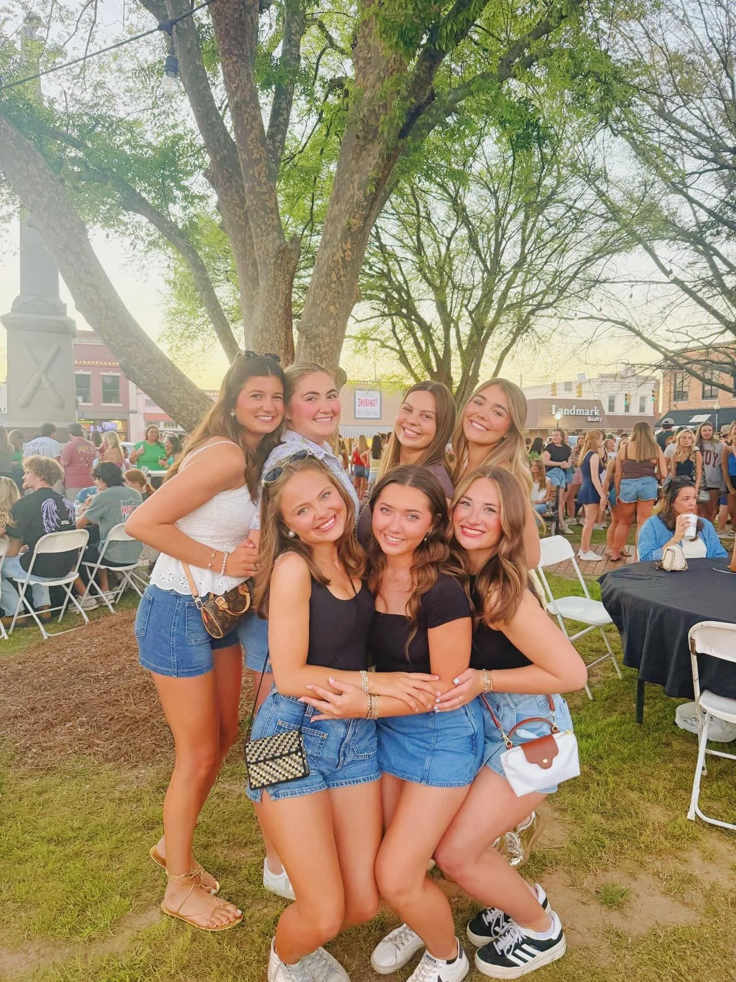 A spooky Greek Week + a WIN for Team 5 and Alpha Gam!!!!!🎃🤍

Literally the best week ever &mdash; so proud of everyone who gave it their all!!!!! Shoutout to our amazing Greek Week directors @emilymcguire4 &amp; @ansleytill for making it unforgetta