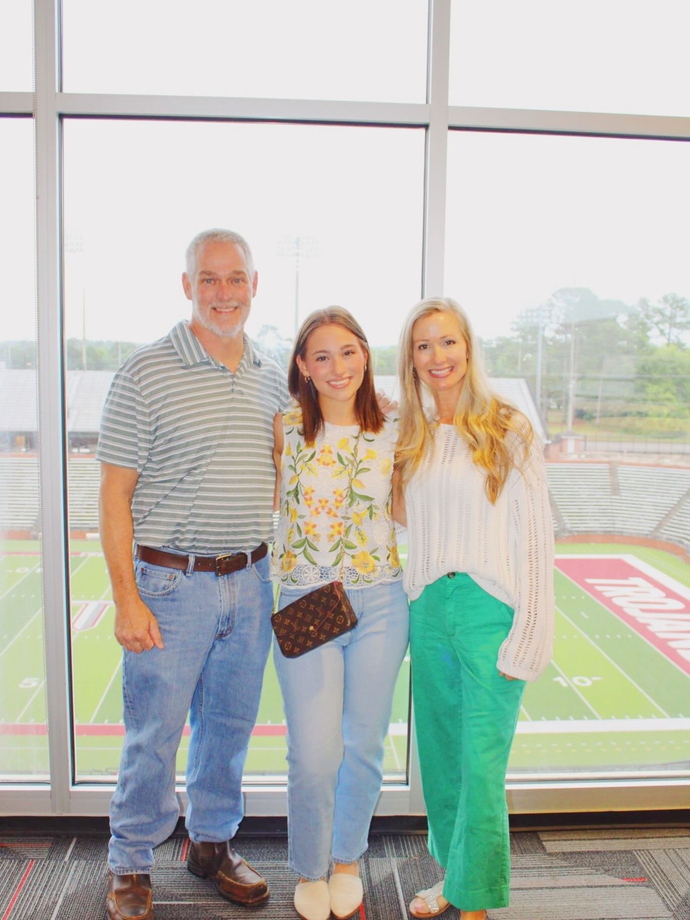 Got the parents and alum in town!!! Love hosting the people who give us so much 💛🌷 

#IRD #ParentsWeekend #TroyAlphaGam