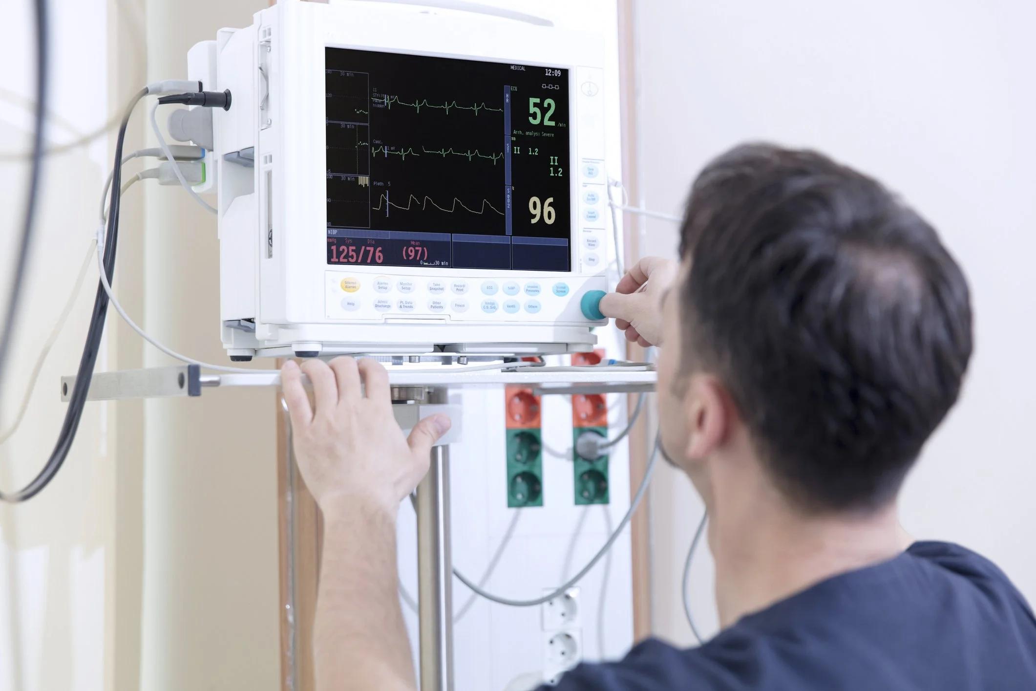 EKG tech working
