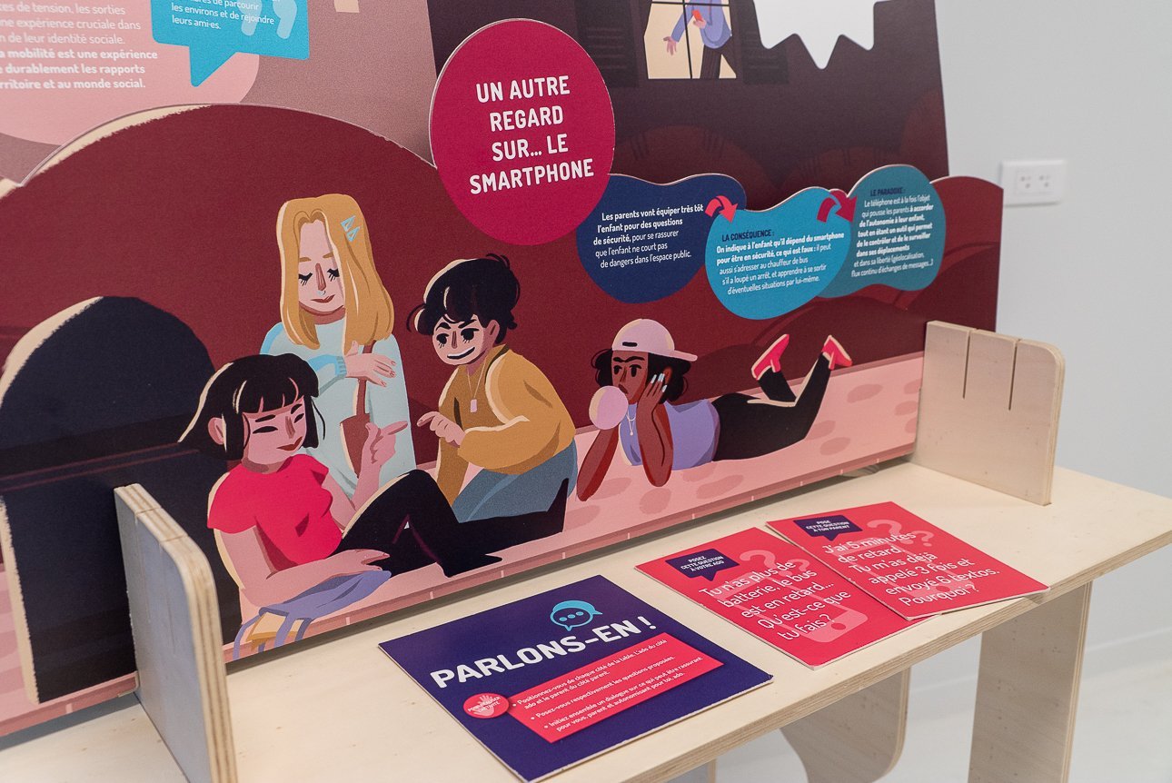 La place du smartphone pendant les sorties en famille