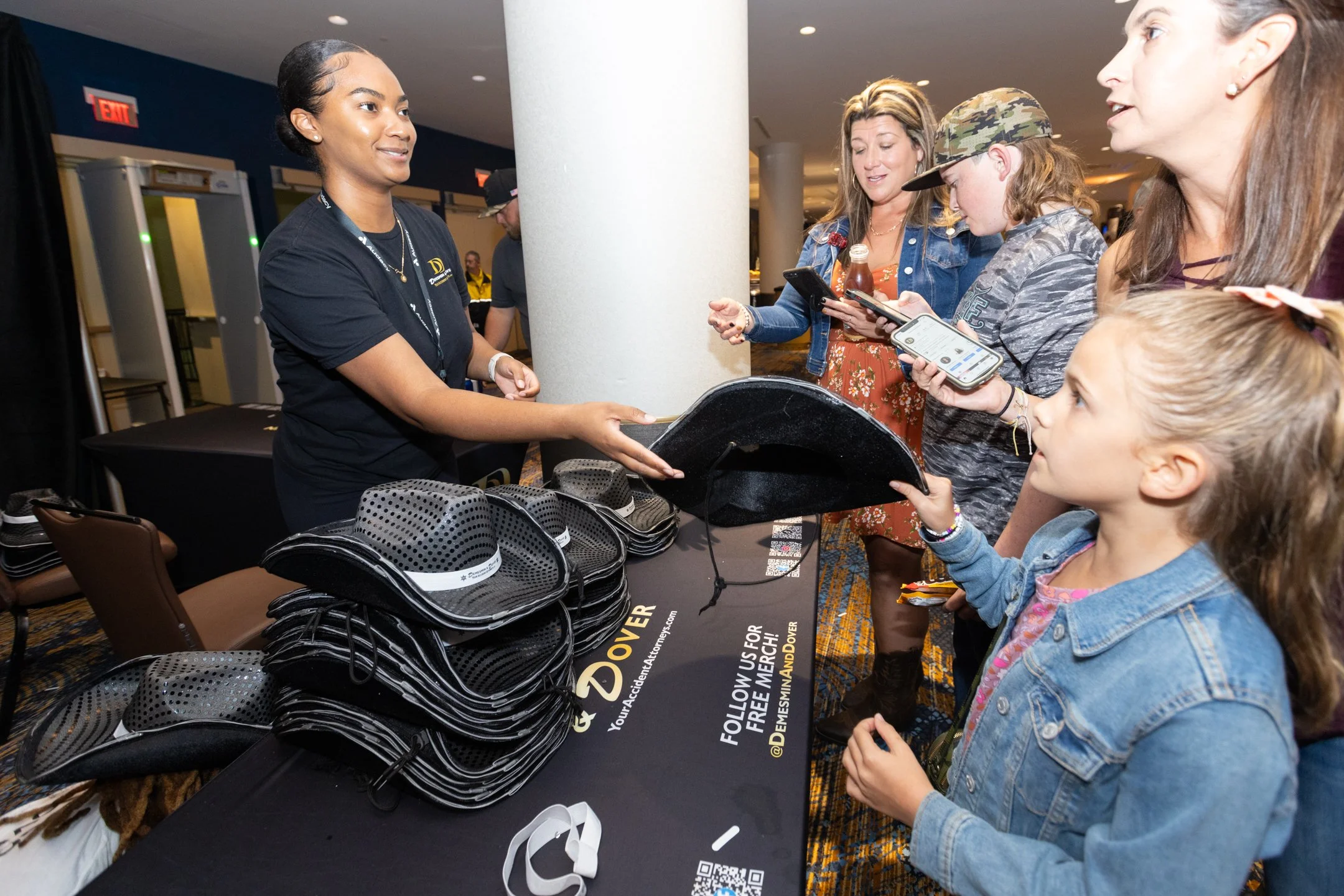 STARS AND STRINGS 2023 SPONSOR PHOTOS-126.jpg