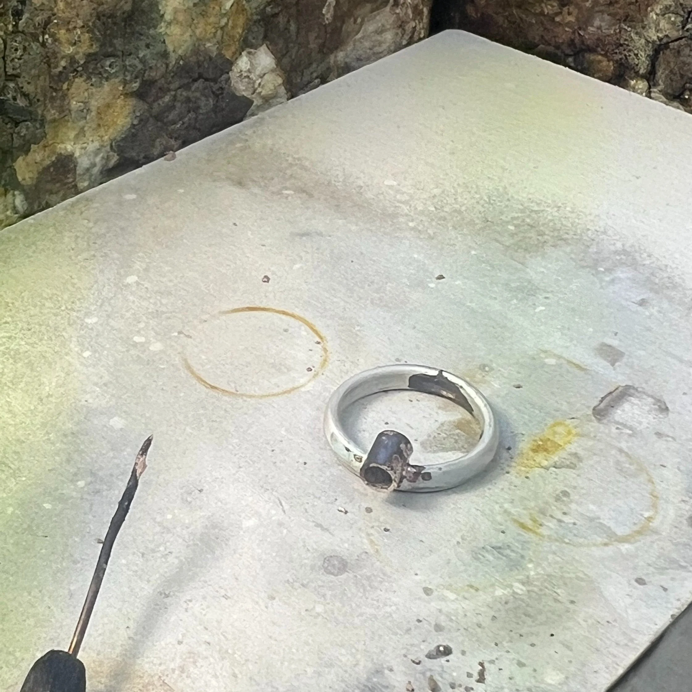 mixed%2Bmetal%2Bring%2Bon%2Bsoldering%2Bblock.jpg