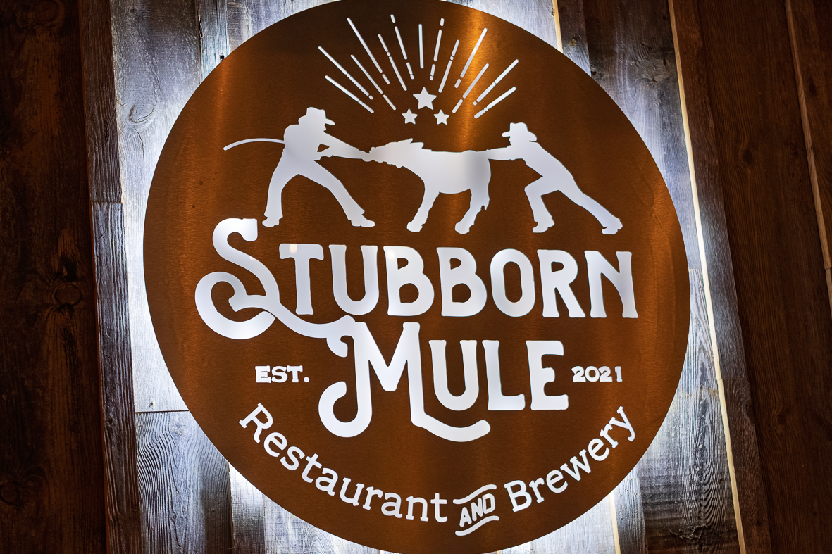 25.12.11-StubbornMule-5738-S.png