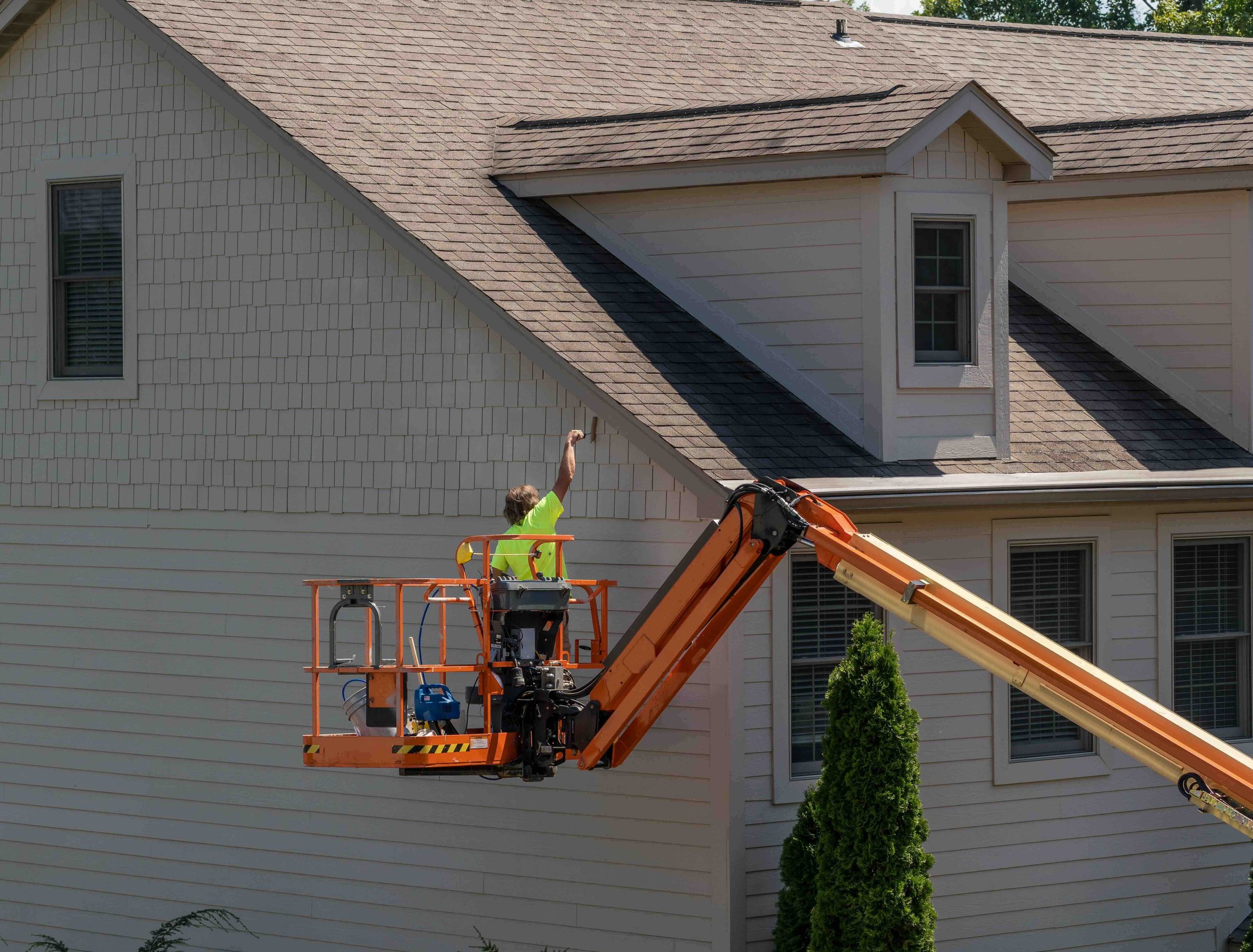 5 Factors to Consider Before Getting Your Home Exterior Painted in Winnipeg