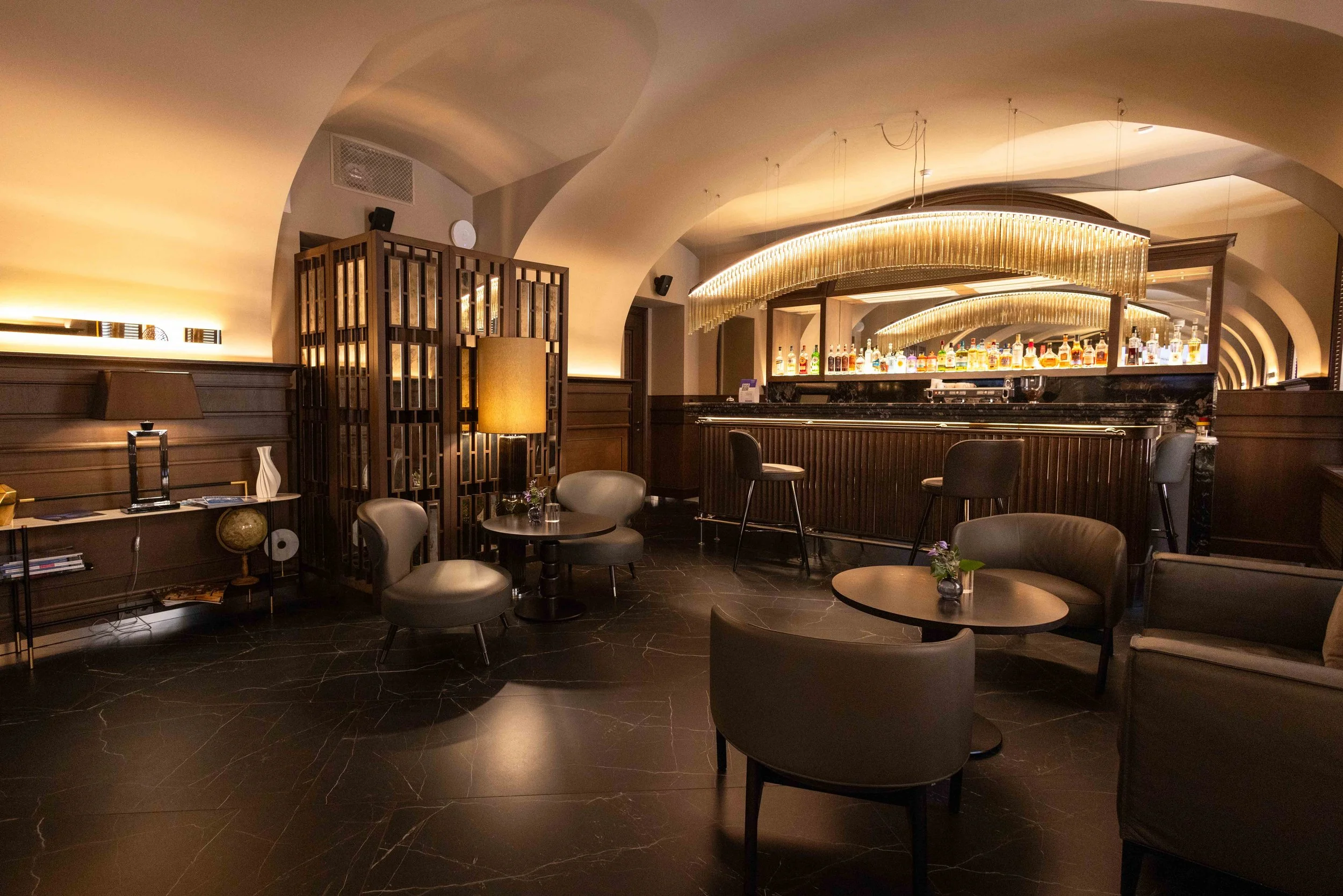 Hotel Bar