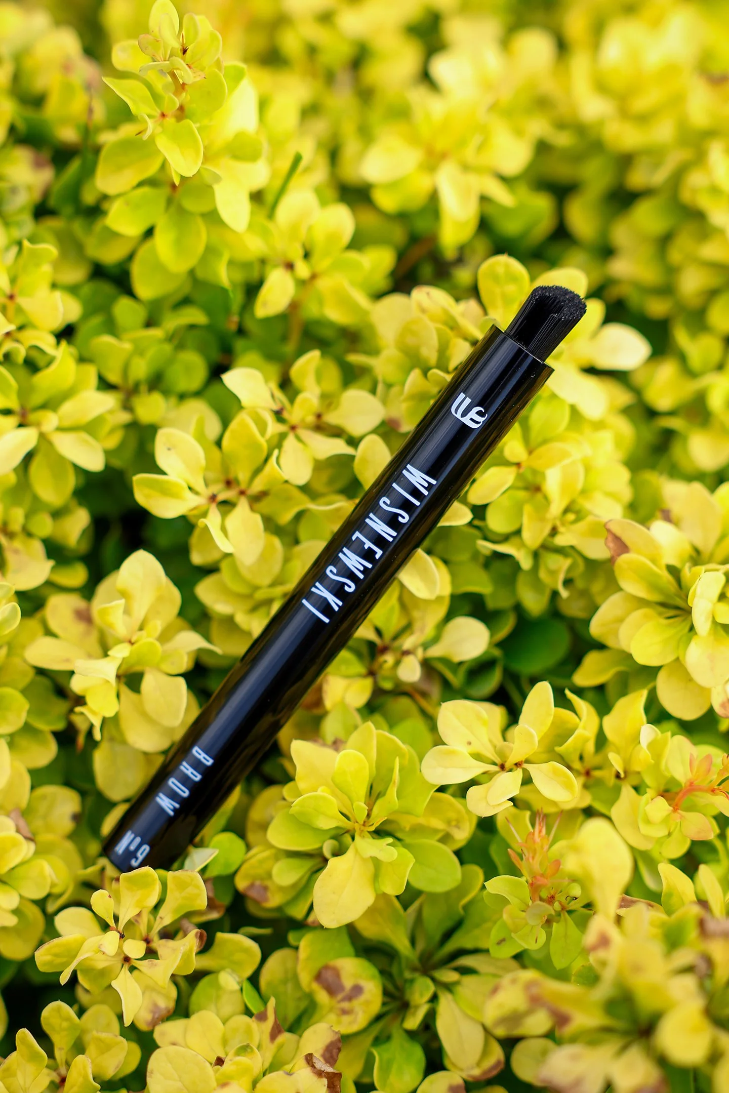 A clean and minimal product photography concept created for a beauty brand’s eyebrow brush campaign. Styled with delicate flowers to highlight the brush’s elegance and precision, the imagery blends natural beauty with a fresh, modern aesthetic. The s