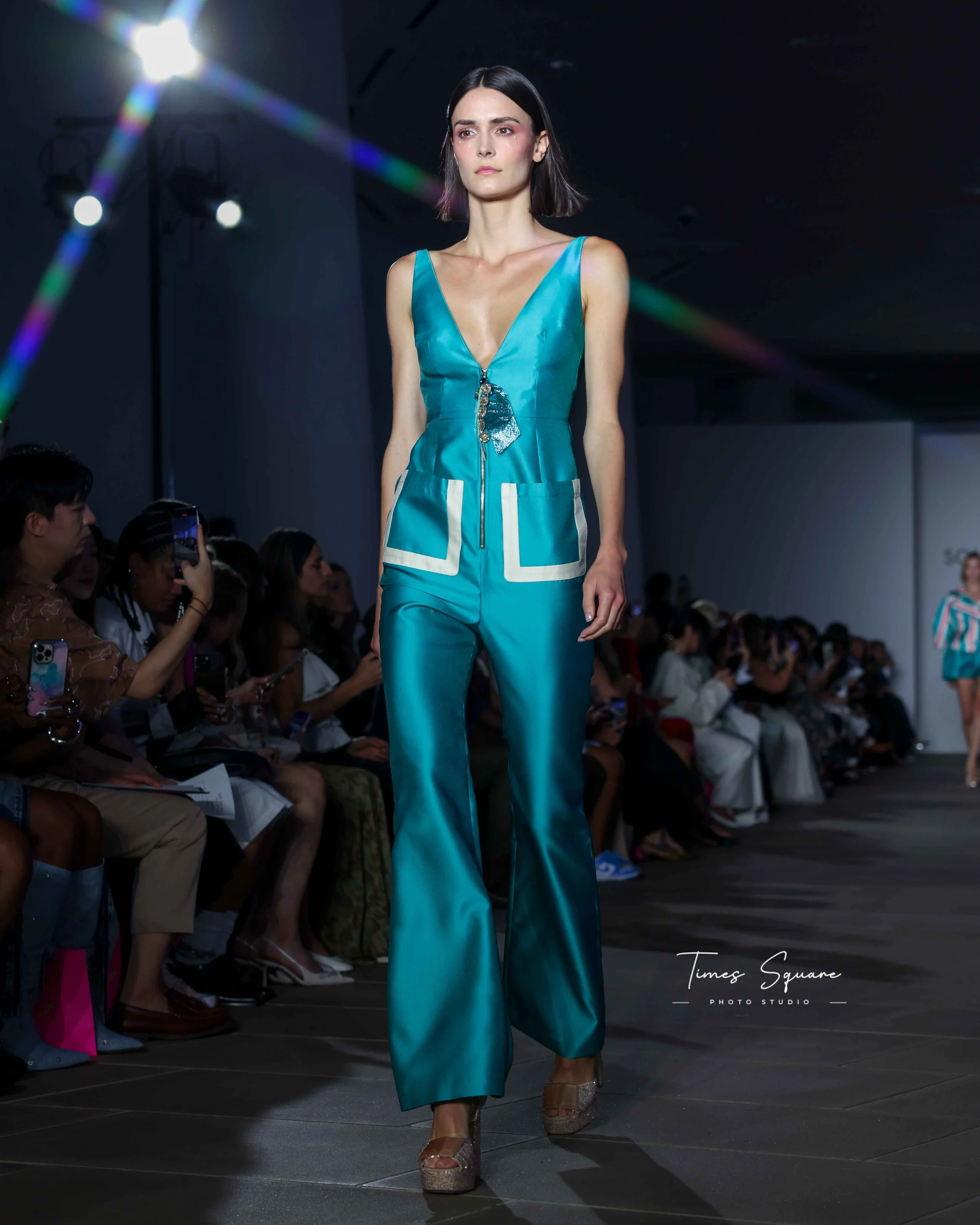 Times Square Photo Studio 099659-3.jpg