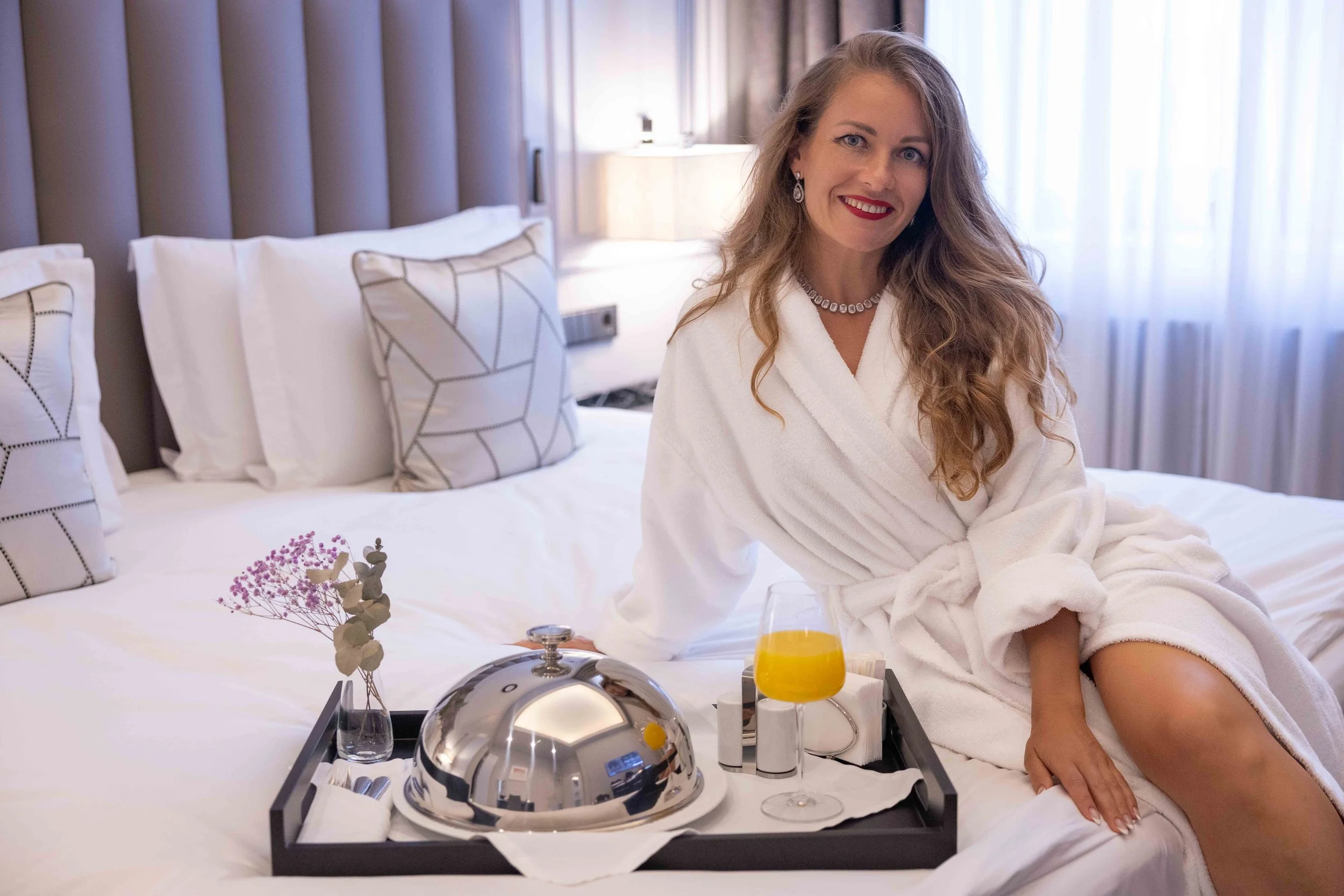 Hospitality & Hotel Lifestyle Photography by Anna Meshcheri.
Capturing authentic guest experiences and elegant interiors to help hotels tell their story and connect with travelers.