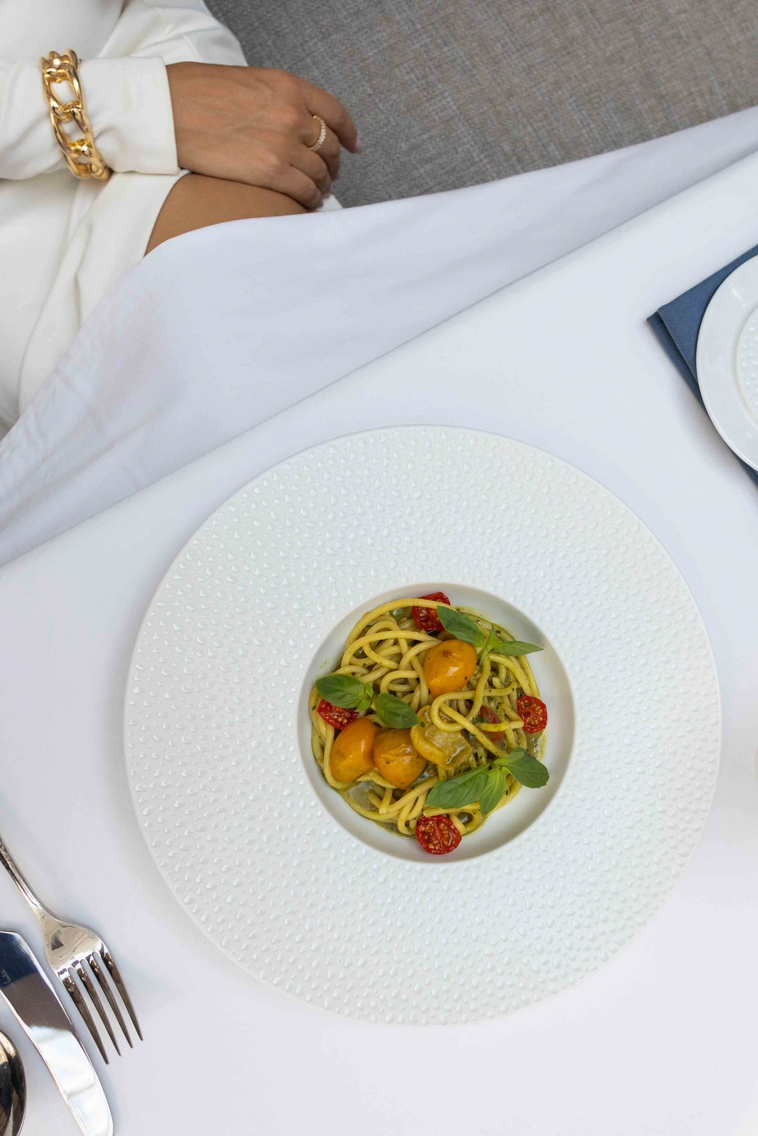 Hospitality & Hotel Lifestyle Photography by Anna Meshcheri.
Capturing authentic guest experiences and elegant interiors to help hotels tell their story and connect with travelers.