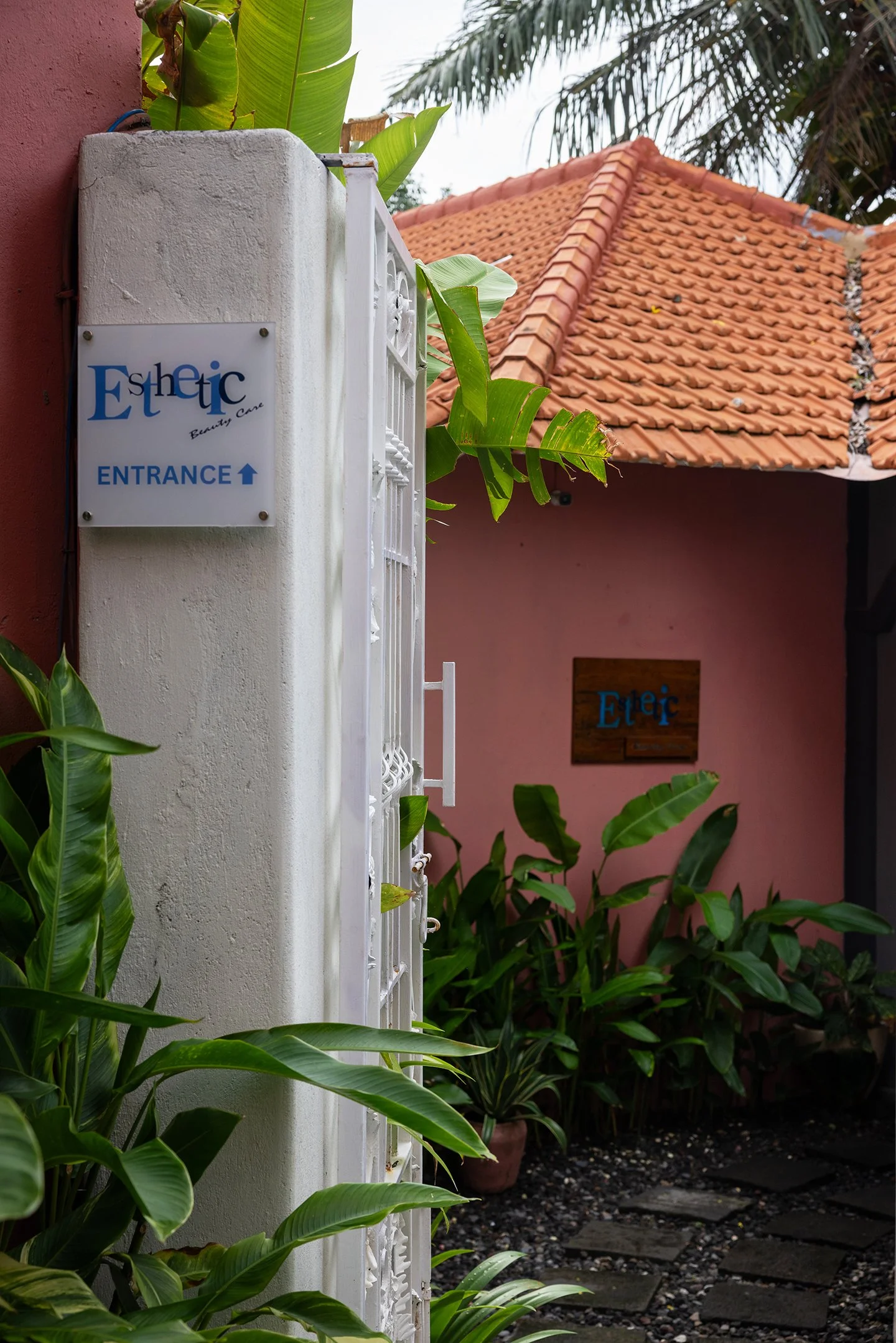 A luxury hotel in Bali captured through professional hospitality photography, highlighting architectural details, interiors, and tropical atmosphere. Shot by a New York–based travel and hospitality photographer specializing in hotels, resorts, and lu