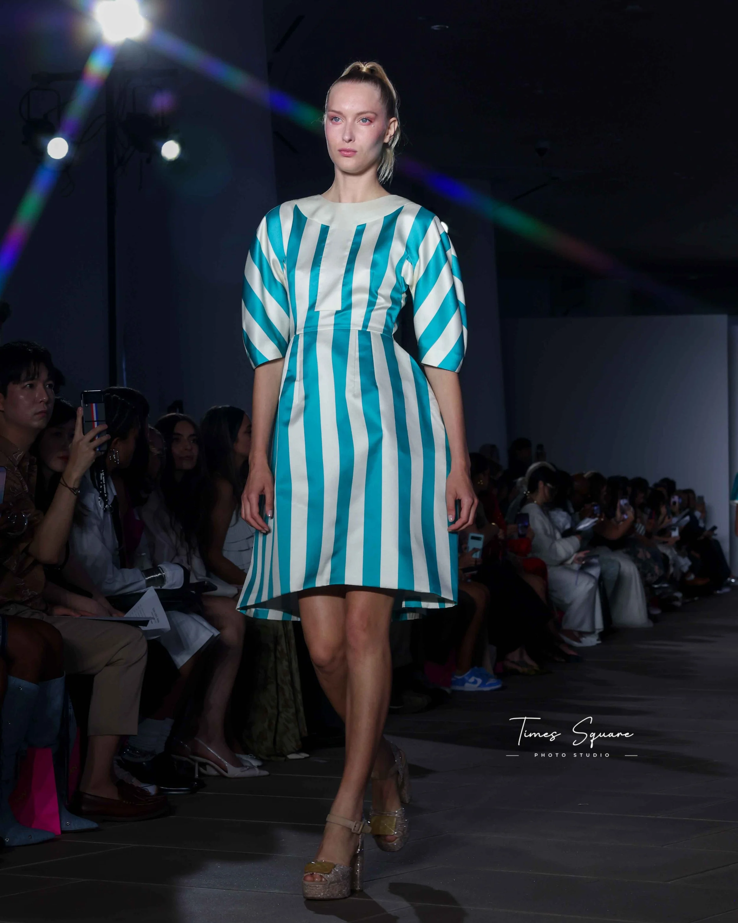 Times Square Photo Studio 099659-9.jpg