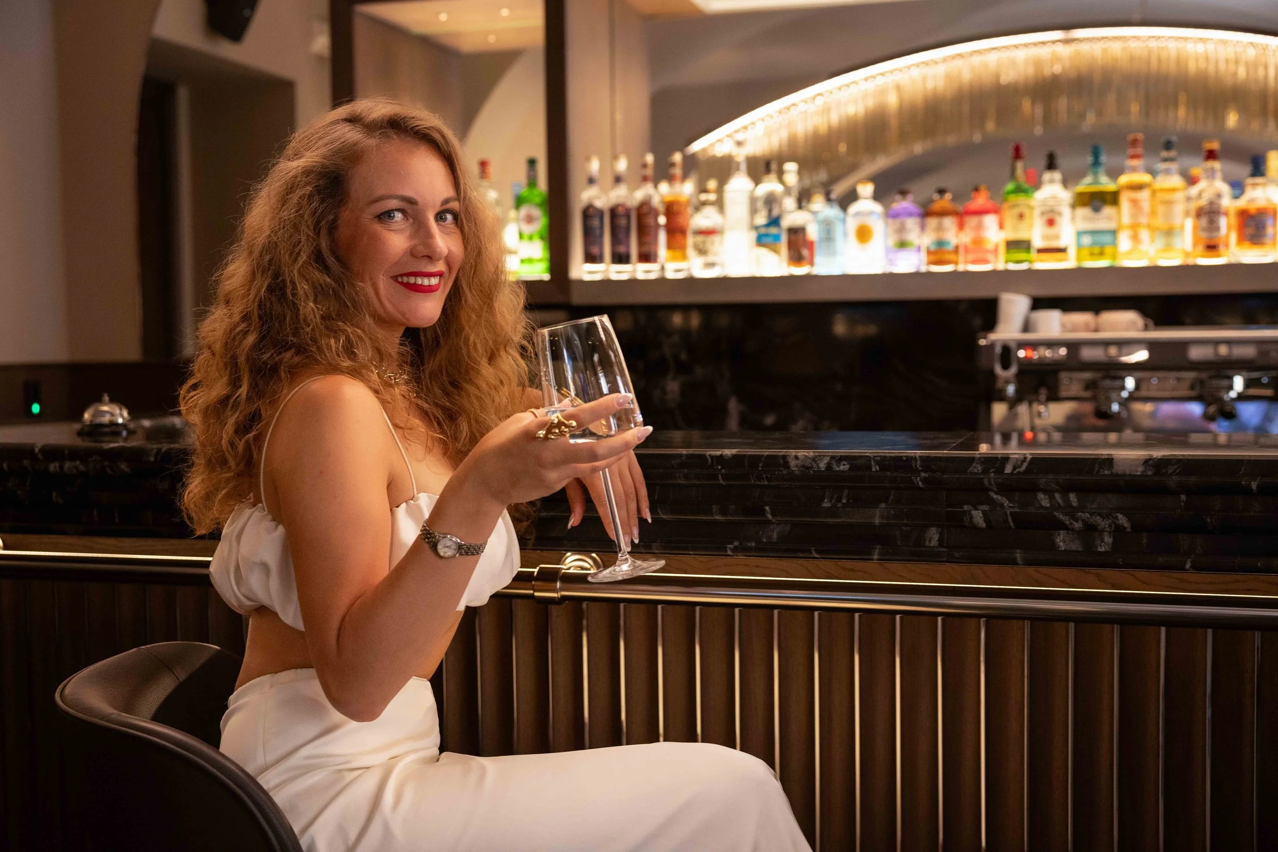 Hospitality & Hotel Lifestyle Photography by Anna Meshcheri.
Capturing authentic guest experiences and elegant interiors to help hotels tell their story and connect with travelers.