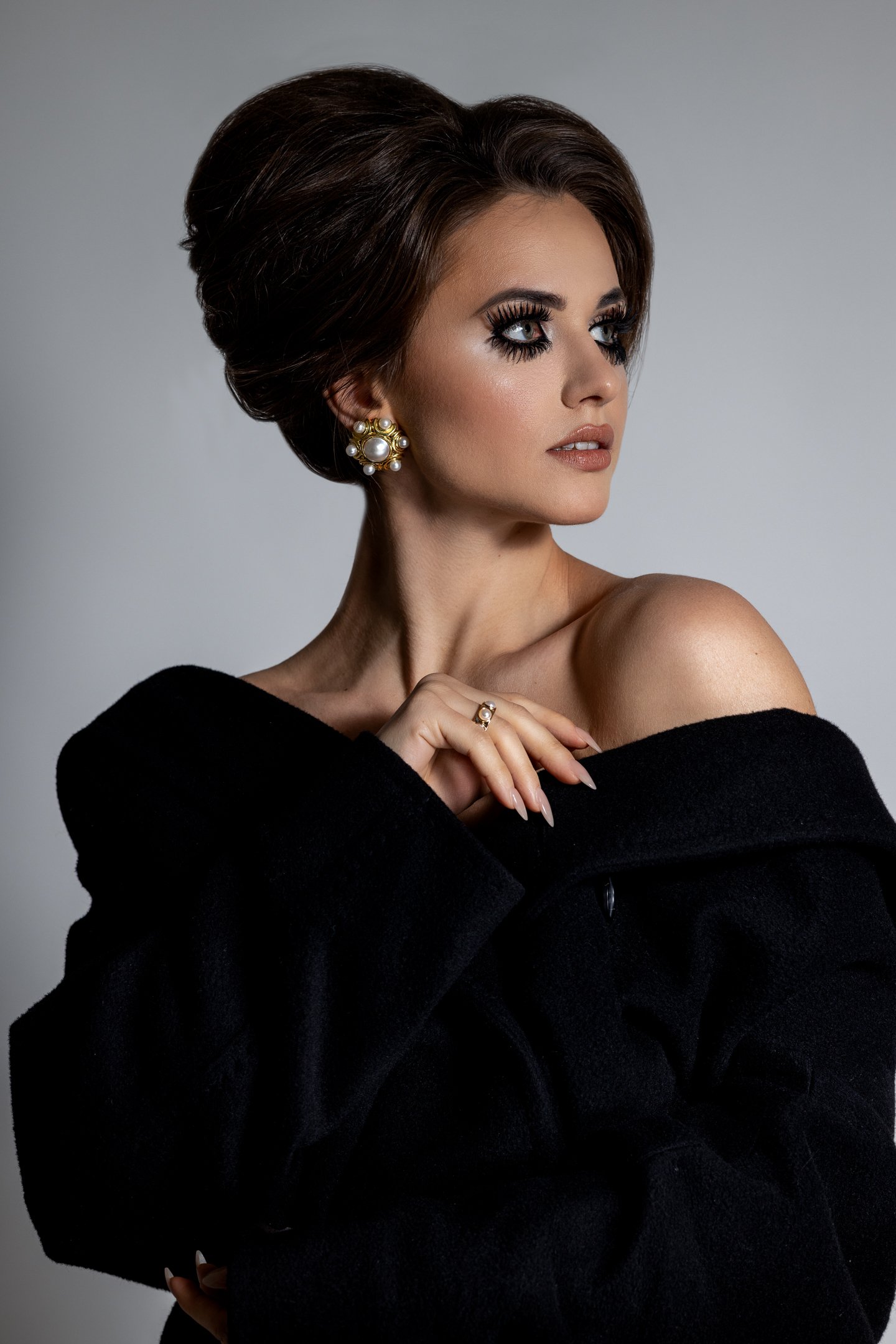 Fashion editorial photography by Anna Meshcheri in NYC, available for bookings.