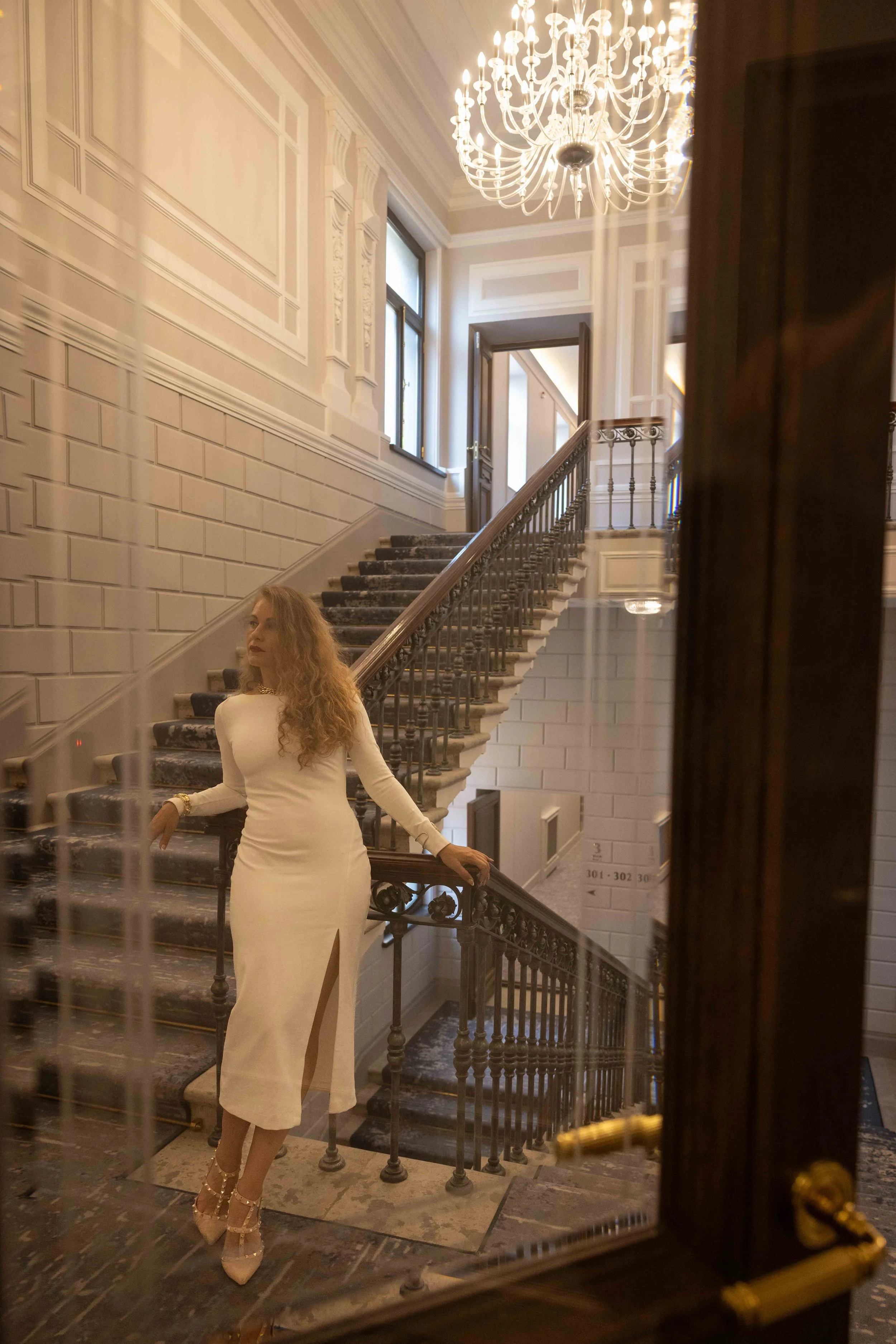 Hospitality & Hotel Lifestyle Photography by Anna Meshcheri.
Capturing authentic guest experiences and elegant interiors to help hotels tell their story and connect with travelers.