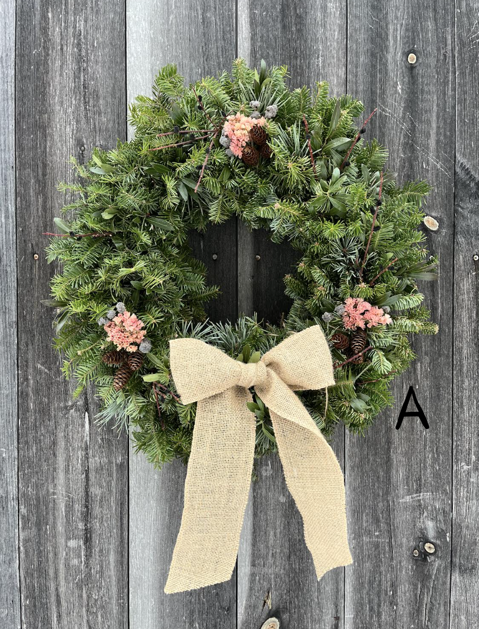 Wreath with Statice and Burlap Ribbon.png