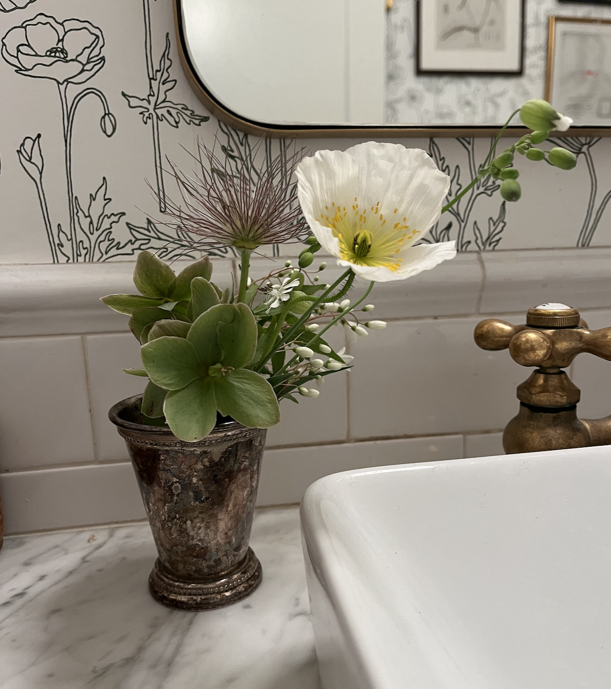 april budvase.png