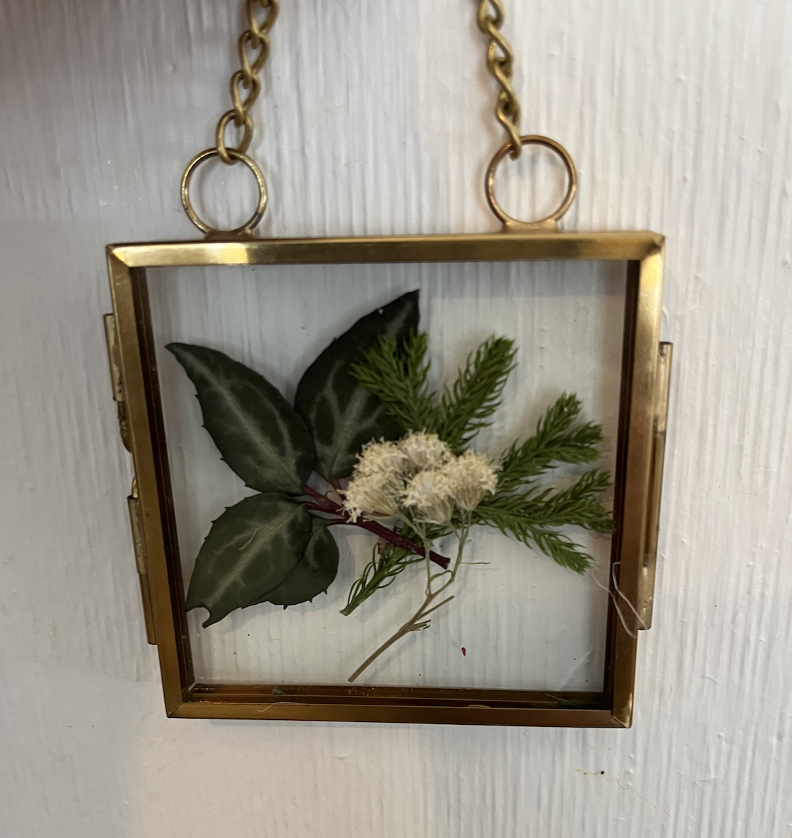 Gold frame ornament 2-striped winter green.png
