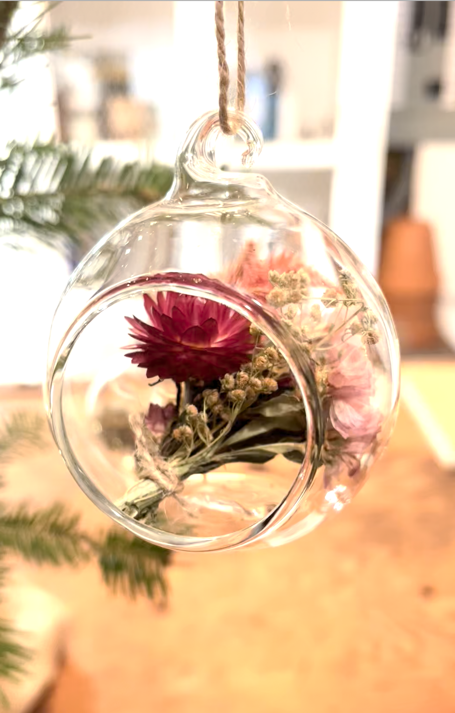 holiday ornament glass.png