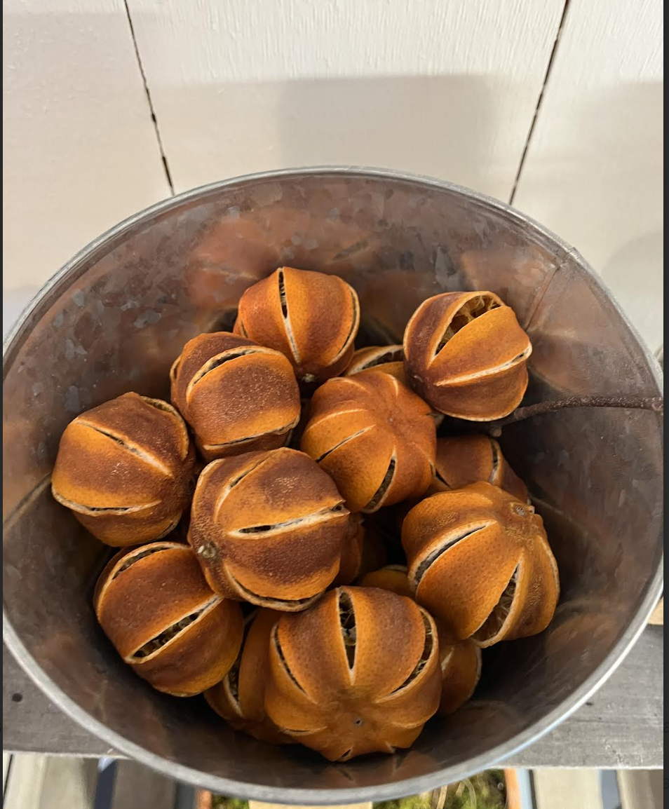 Dried Whole Oranges.png