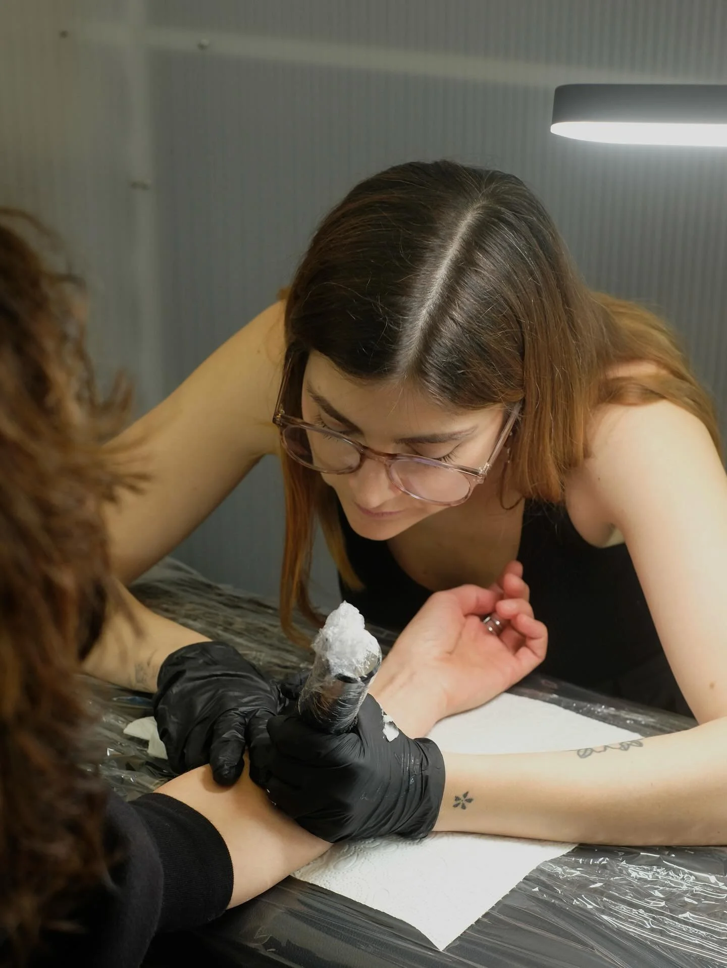 Hi everyone ! Summer is just around the corner and my bookings are almost full ☀️
I&rsquo;m also working on some exciting news and changes for September ✨ Stay tuned ! 
You can still book your appointment via my website: www.merci-patron.com

Love💗
