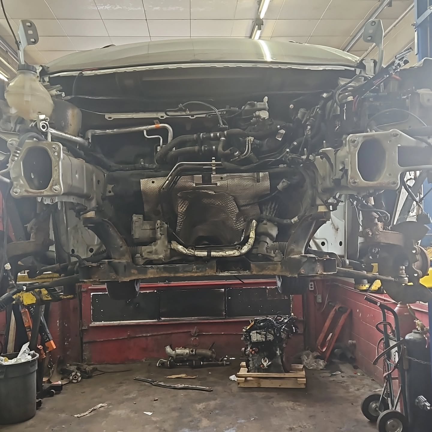 Well I said I wouldn't do a ford escape engine again but here we are #ford #escape #eww #helpme #almost