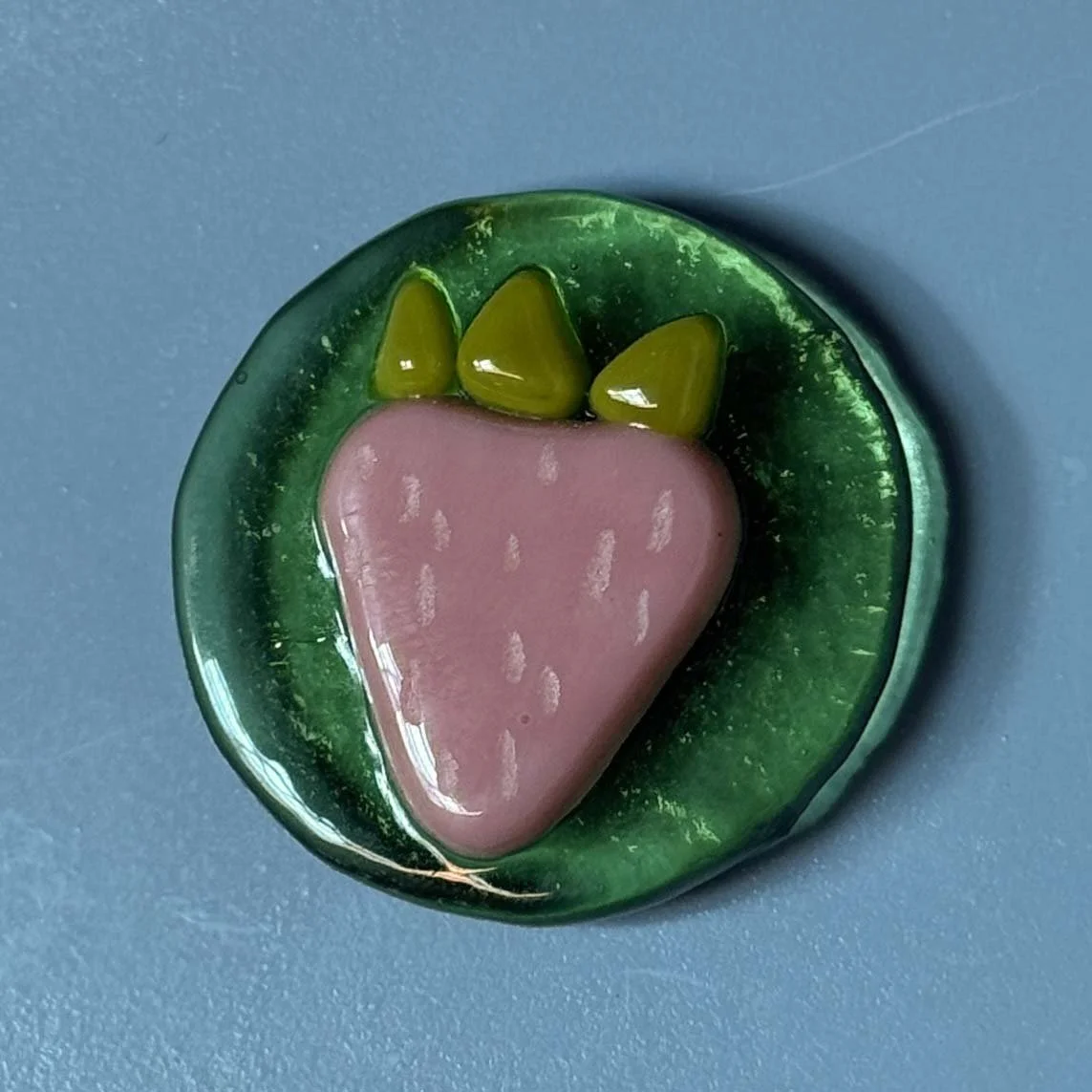 pinkstrawbgreenbckg.jpg