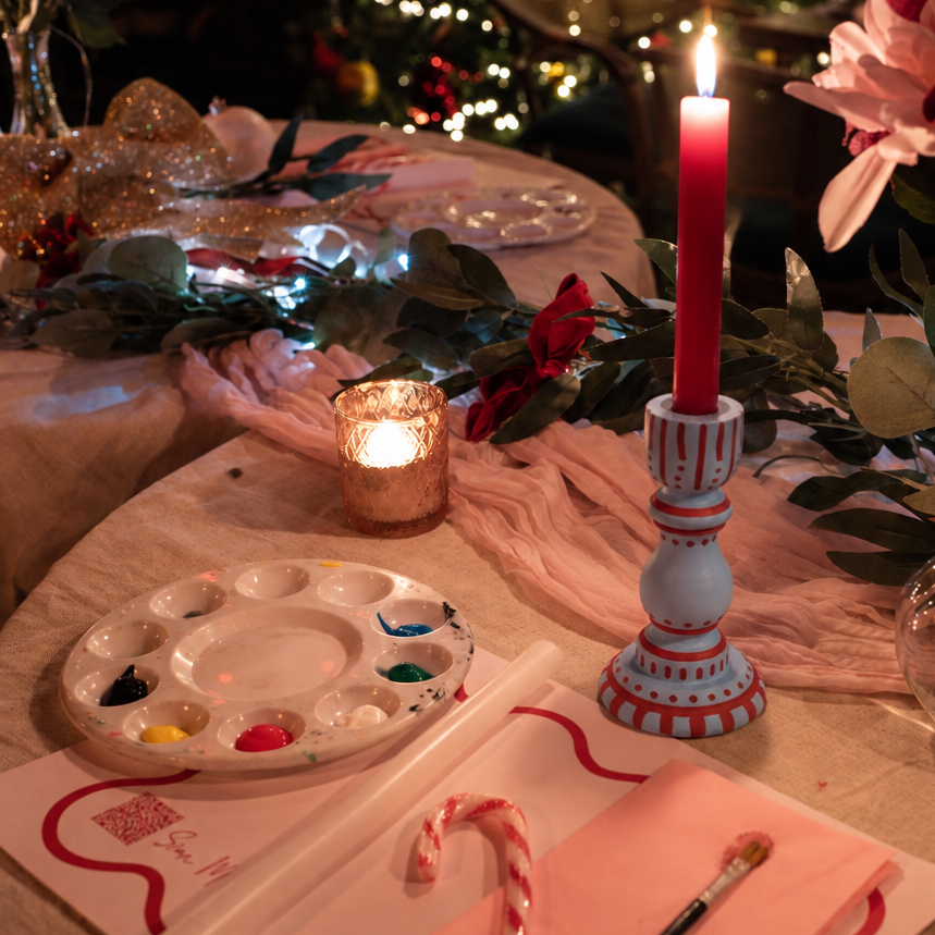 Festive+Christmas+Crafting+Table+Glow.png
