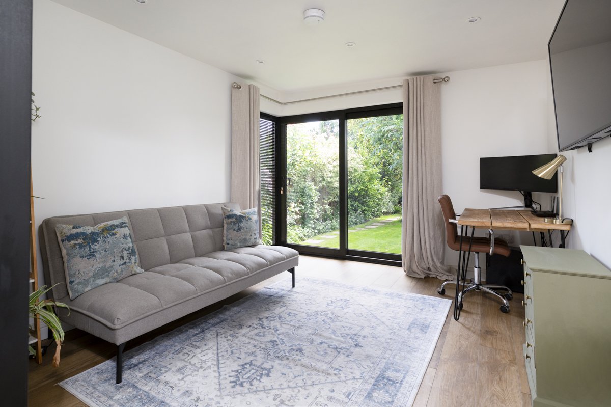 89 Station Histon SMALL-1.jpg