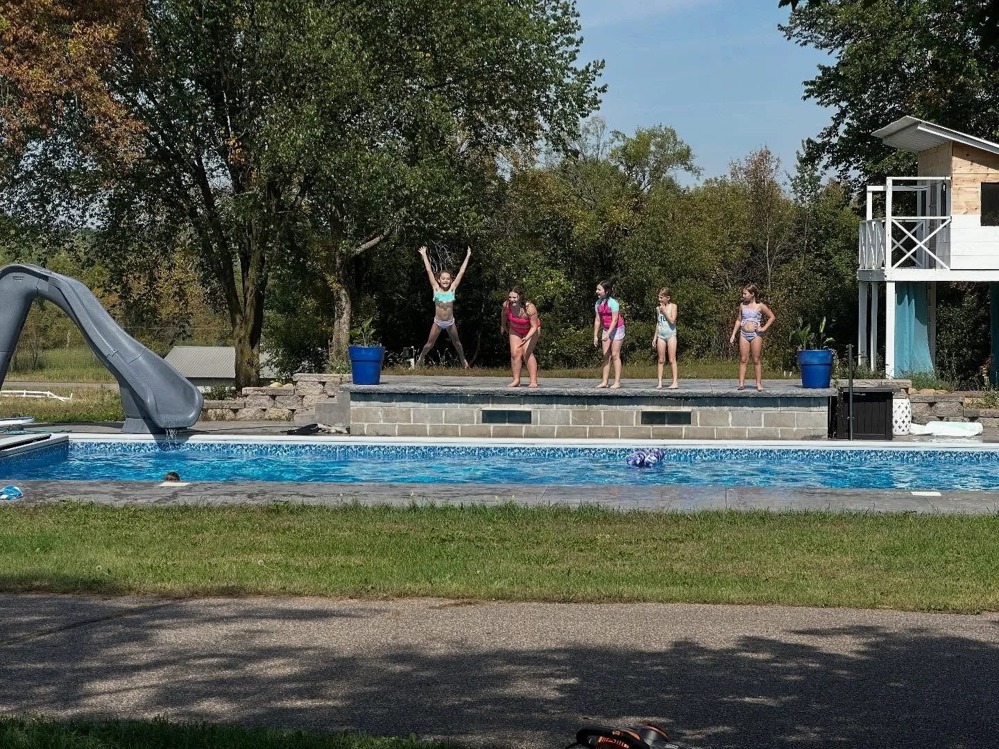 Kelsey had a Mermaizing birthday party! We had a boba bar, all her favorite foods, homemade moonbeam ice cream and a pinyata this year!