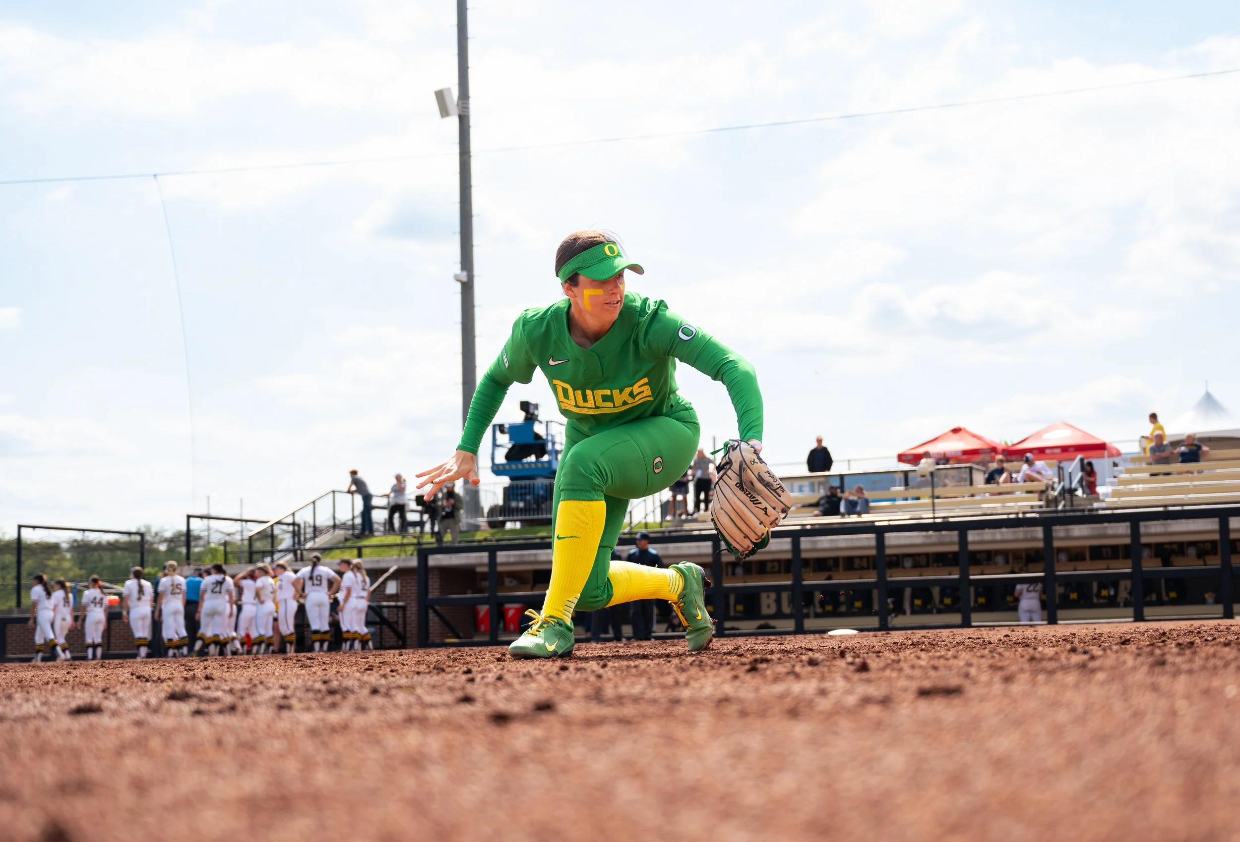 KHT_uosoftball_uosoftball_big10_michigan_050825_warmups_28.jpg