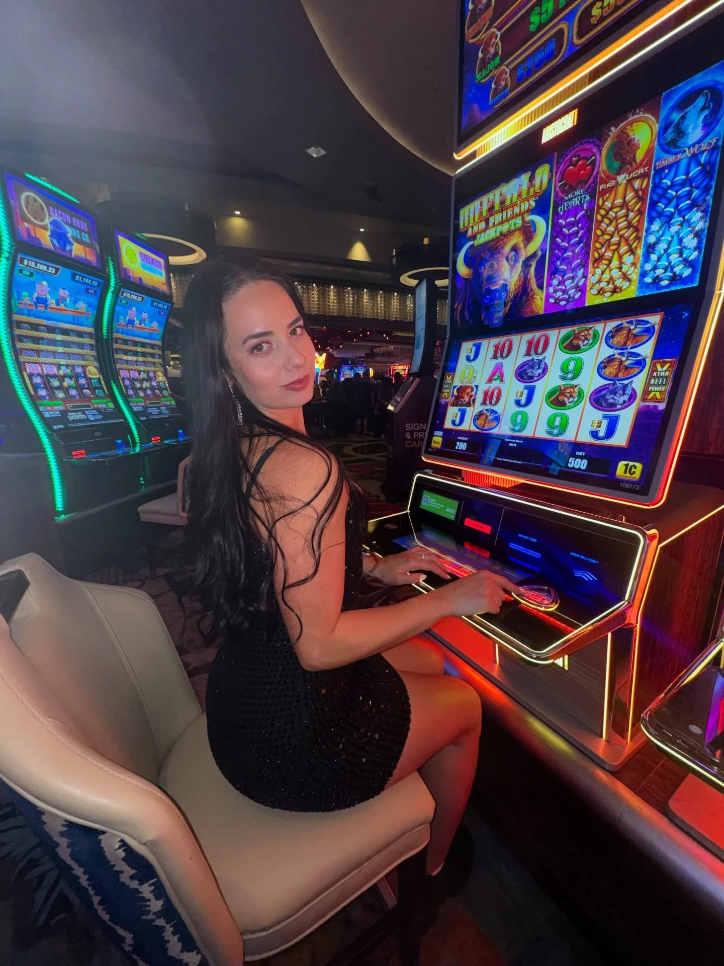 Came for Illenium, stayed for the slots 🎰 ✨