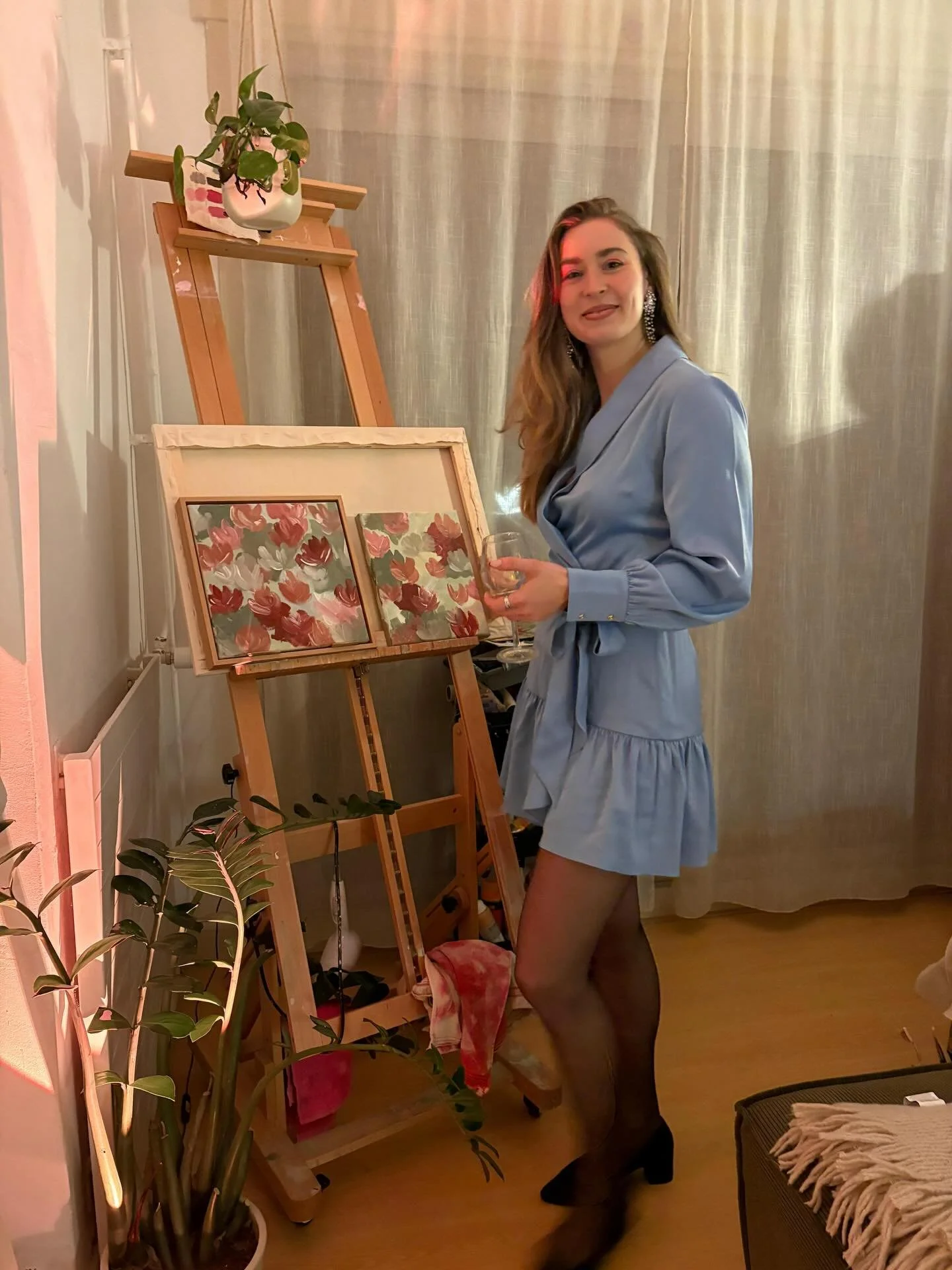 Merry Christmas to all of you ❤️🎄
This year has taught me a lot, and I&rsquo;m grateful that I found my way to art. I&rsquo;m especially thankful for everyone who supports me and takes an interest in my work and the path I&rsquo;m on.🥹✨
Thank you a