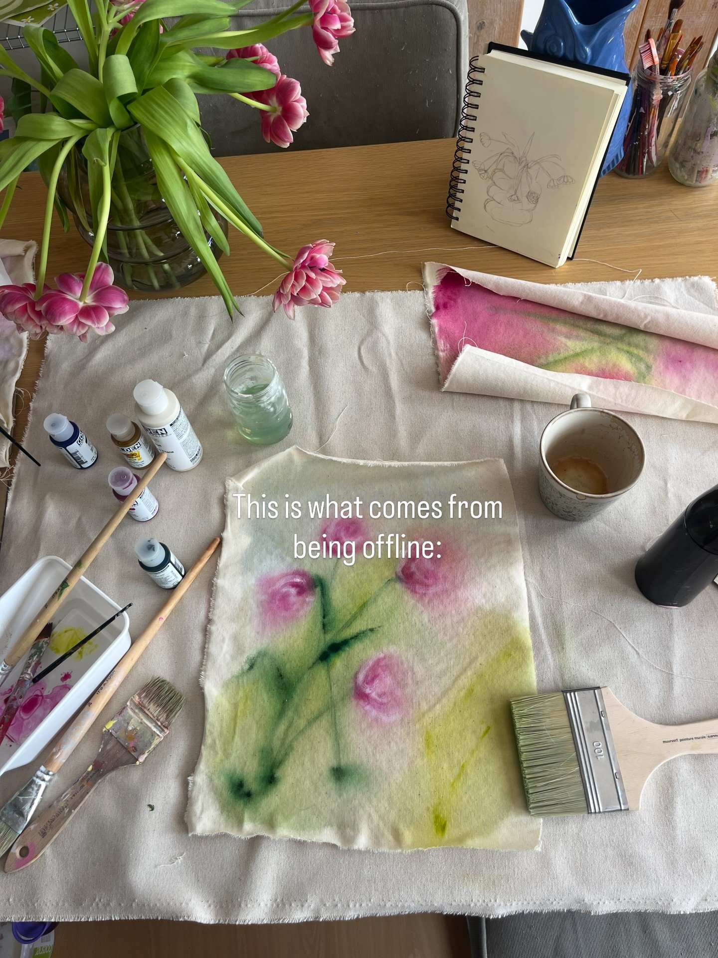 I think I need to create more of these 🥹🌷

#abstract #floralart #painting #artist #tulips