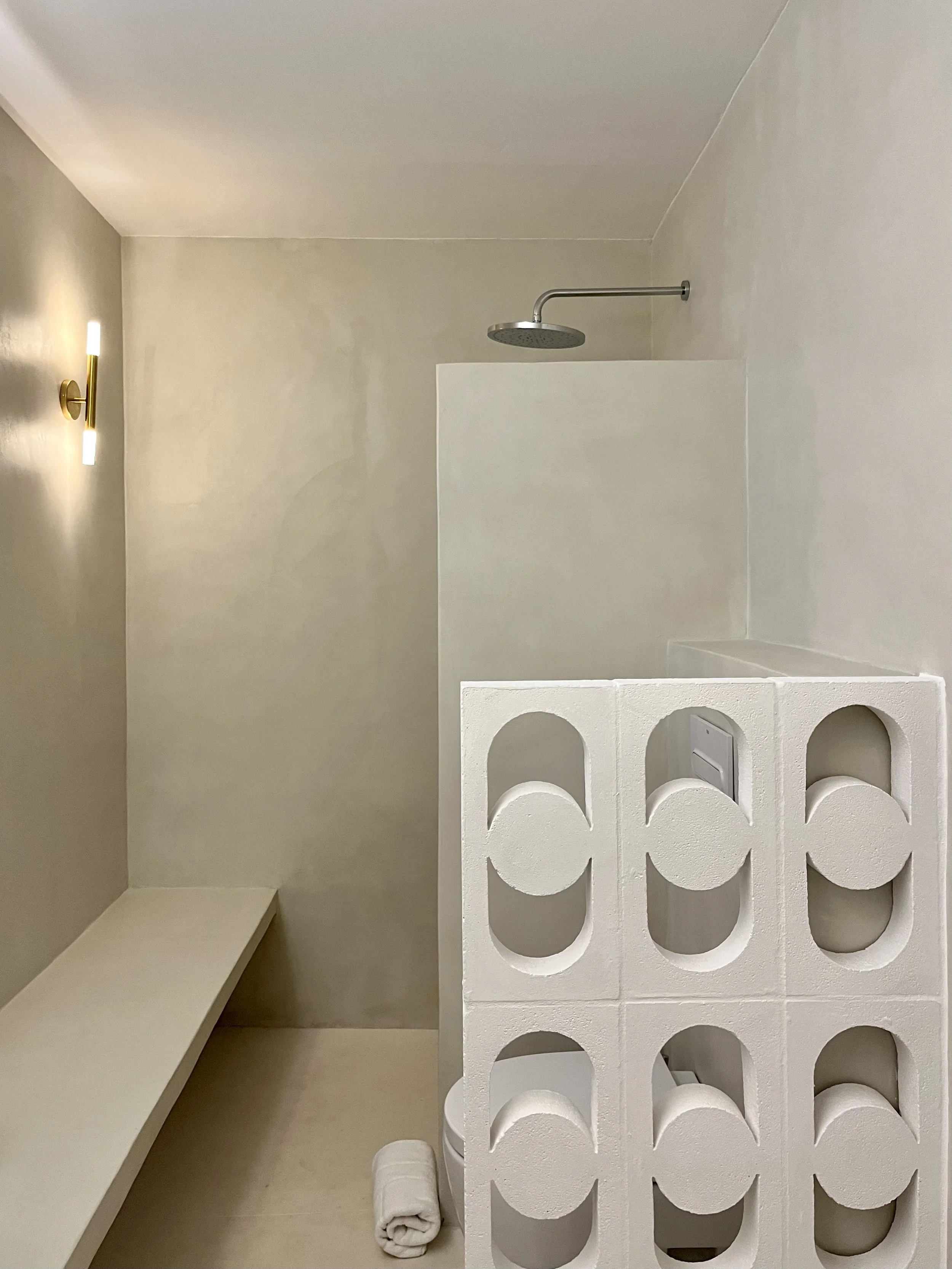diseño-interior-baño-microcemento.jpg