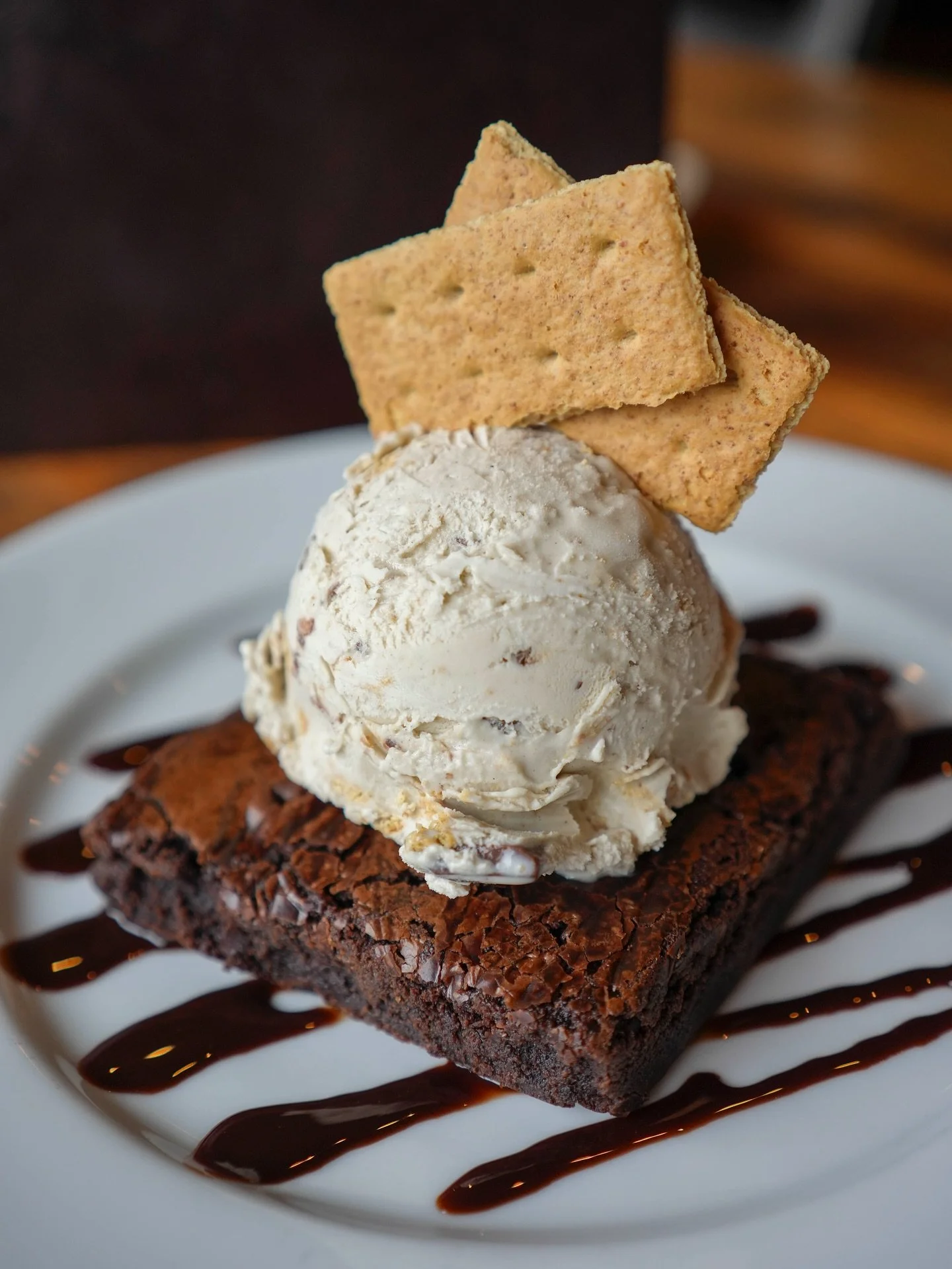 A dessert this good deserves more than a quick bite it deserves a spotlight. At Lumi Creative Media, we create crave-worthy content that captures every detail, from the warm fudge to the creamy local gelato and graham cracker ice cream. Helping resta