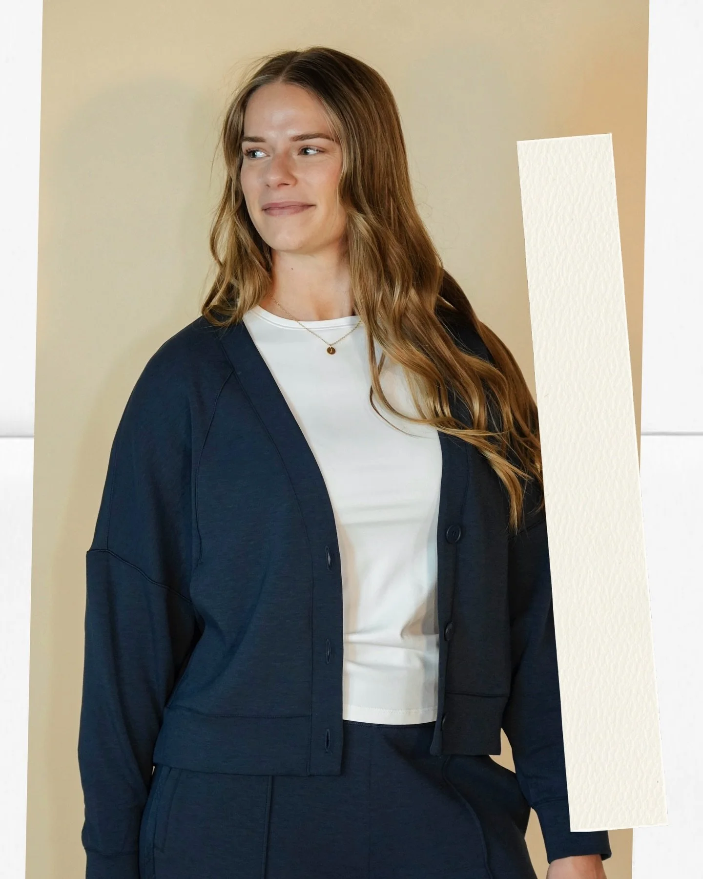 Winter looks that feel effortless. Shot in the studio for Gait + Main to highlight quality, comfort, and the pieces you reach for all season. New arrivals and seasonal deals are live in store and online. 🎄🎄🎄🎄