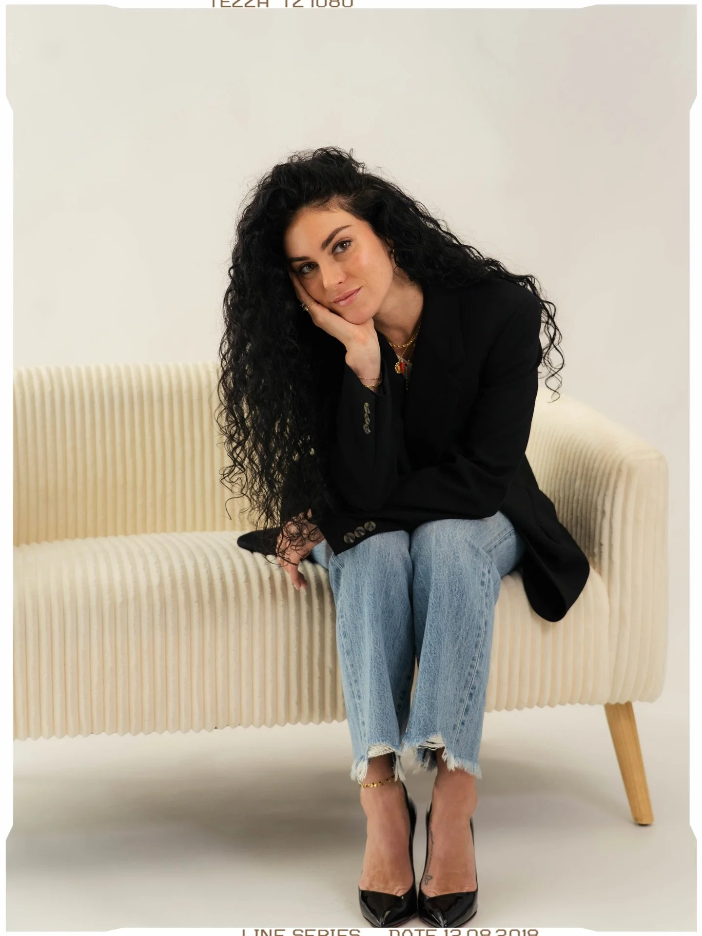 Not just headshots. This is how your brand walks into the room!!!

#stcharlesilphotographer #photographer #professionalheadshots #genevailphotographer

@gianna_giovenco the best injector ever!!!!!
I had an absolute blast shooting this one 🤍🤍🤍