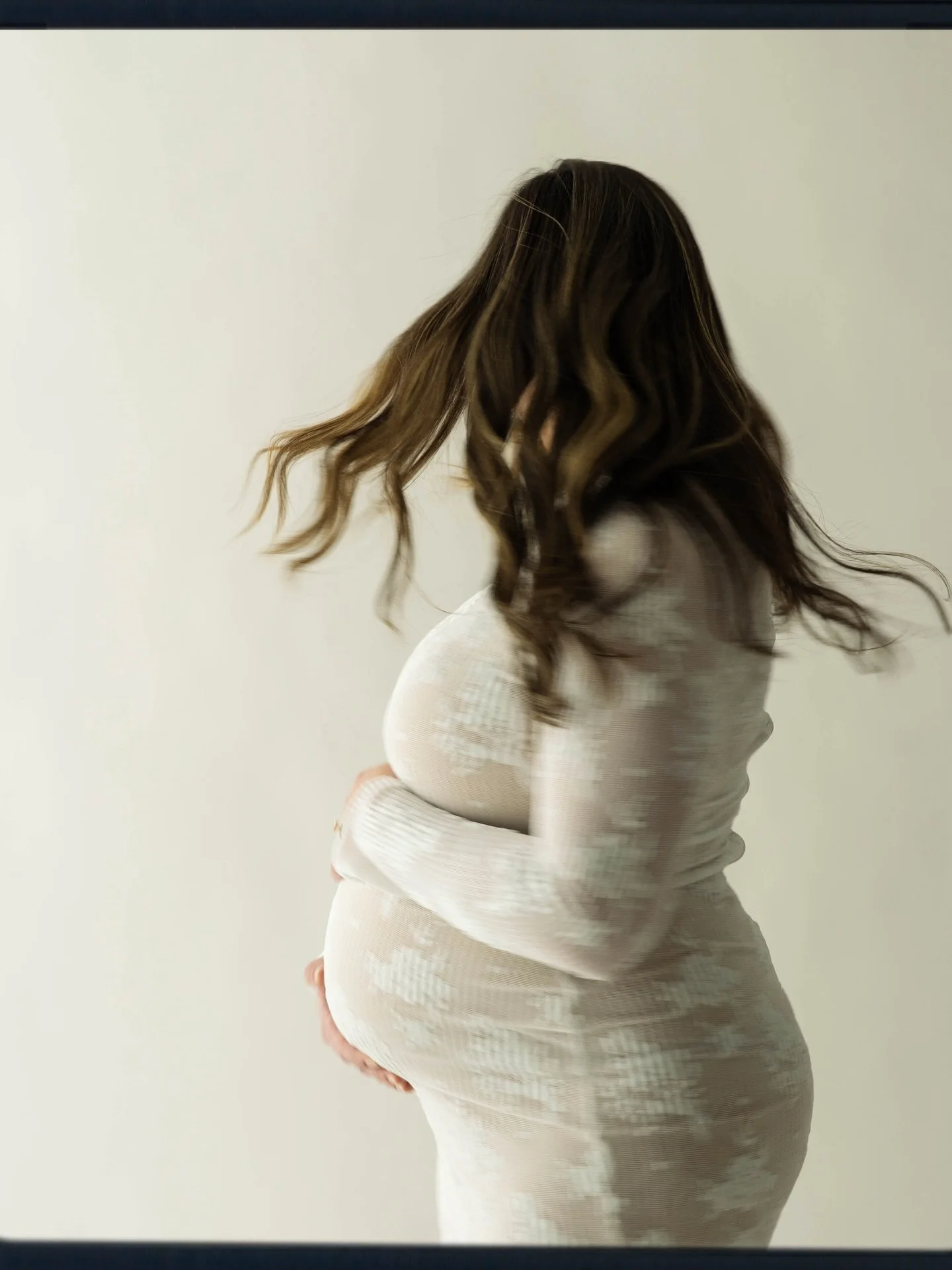 Soft moments before everything changes

There is something so powerful about this season. The waiting, the love, the quiet connection between two people about to become everything to someone new

This is why I do what I do. Freezing time in the most 