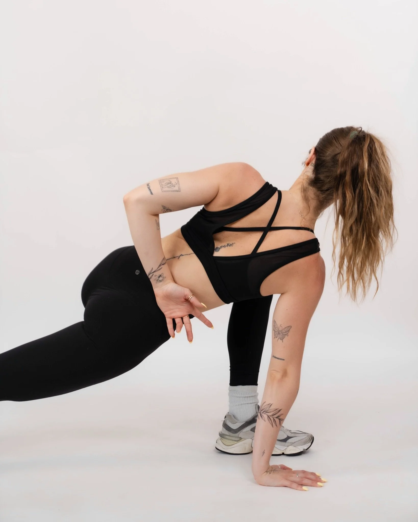 MACEEEYYY!

These close ups came out incredible. Capturing both her beauty and strength in every shot. The perfect photos to introduce yourself as a fitness instructor, announce class times, and let your personality shine both in and out of the studi