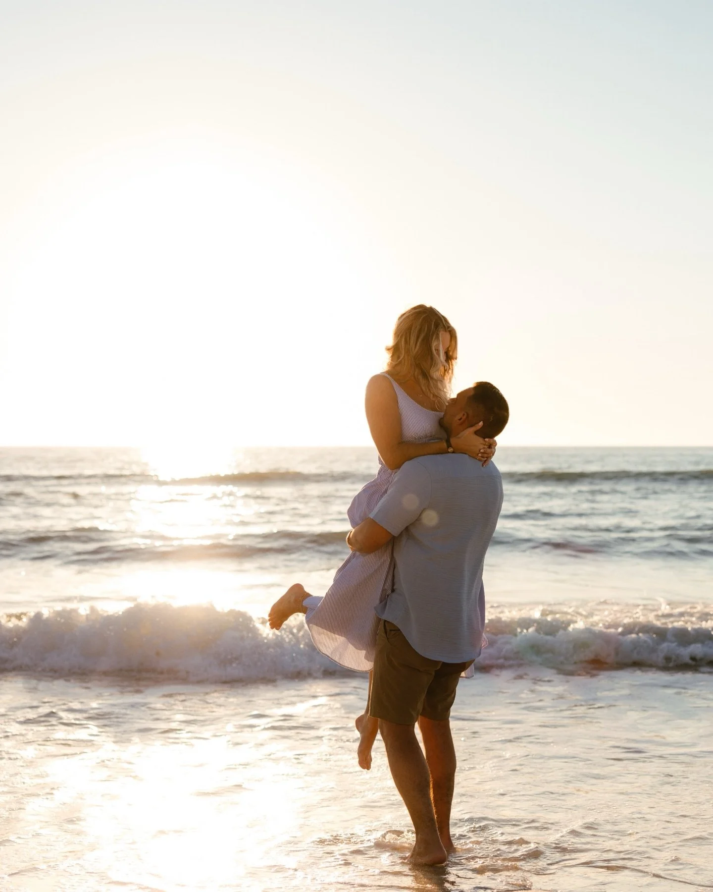 i am not very good at a lot of things;
i cannot paint you pictures
because the beautiful things in my head cannot be translated
nor can i play for you as my fingers fumble when my thoughts cross over to how you look, watching me
but i can brush the k