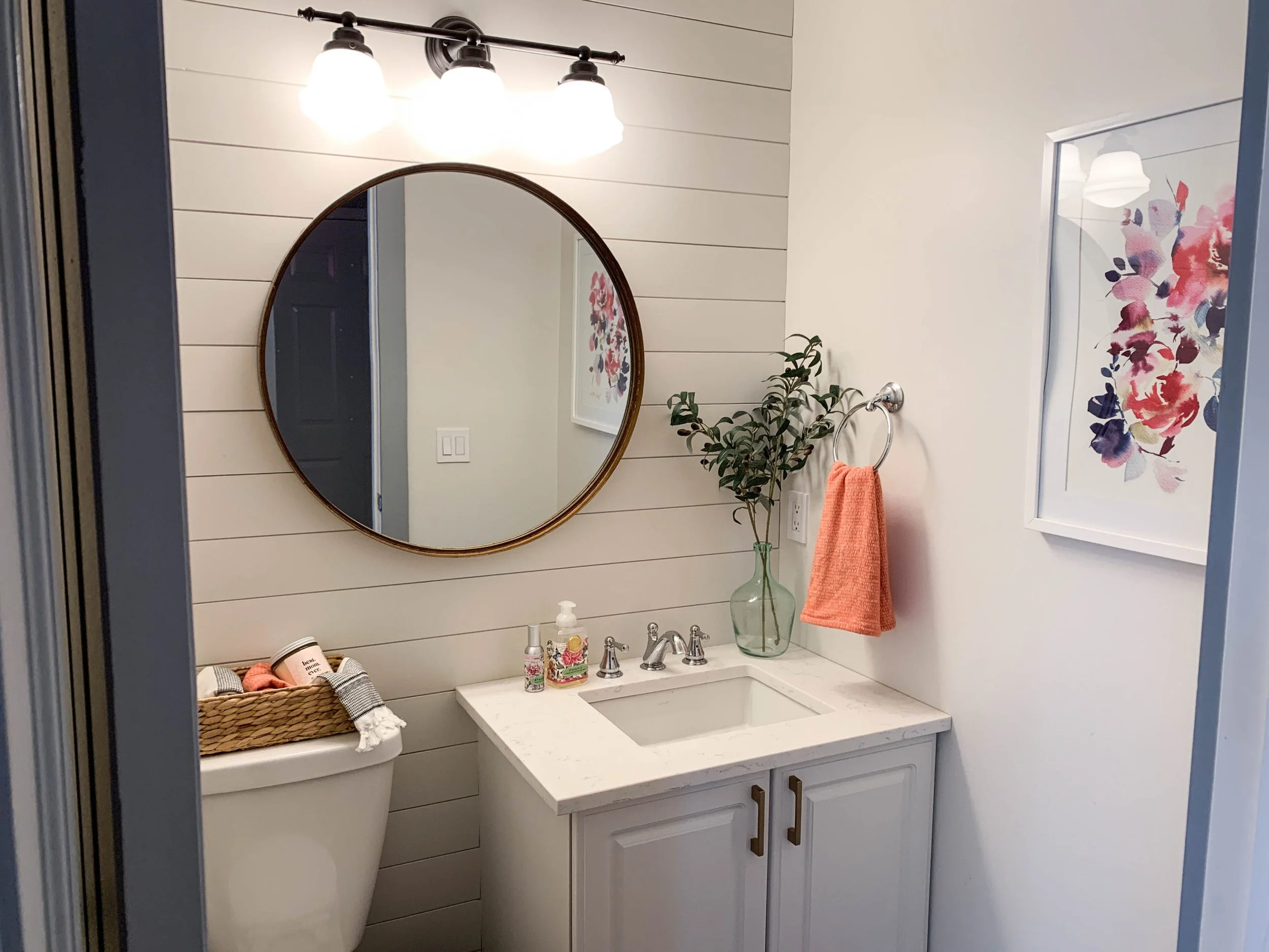 QUICK WEEKEND UPDATE - POWDER ROOM MAKEOVER