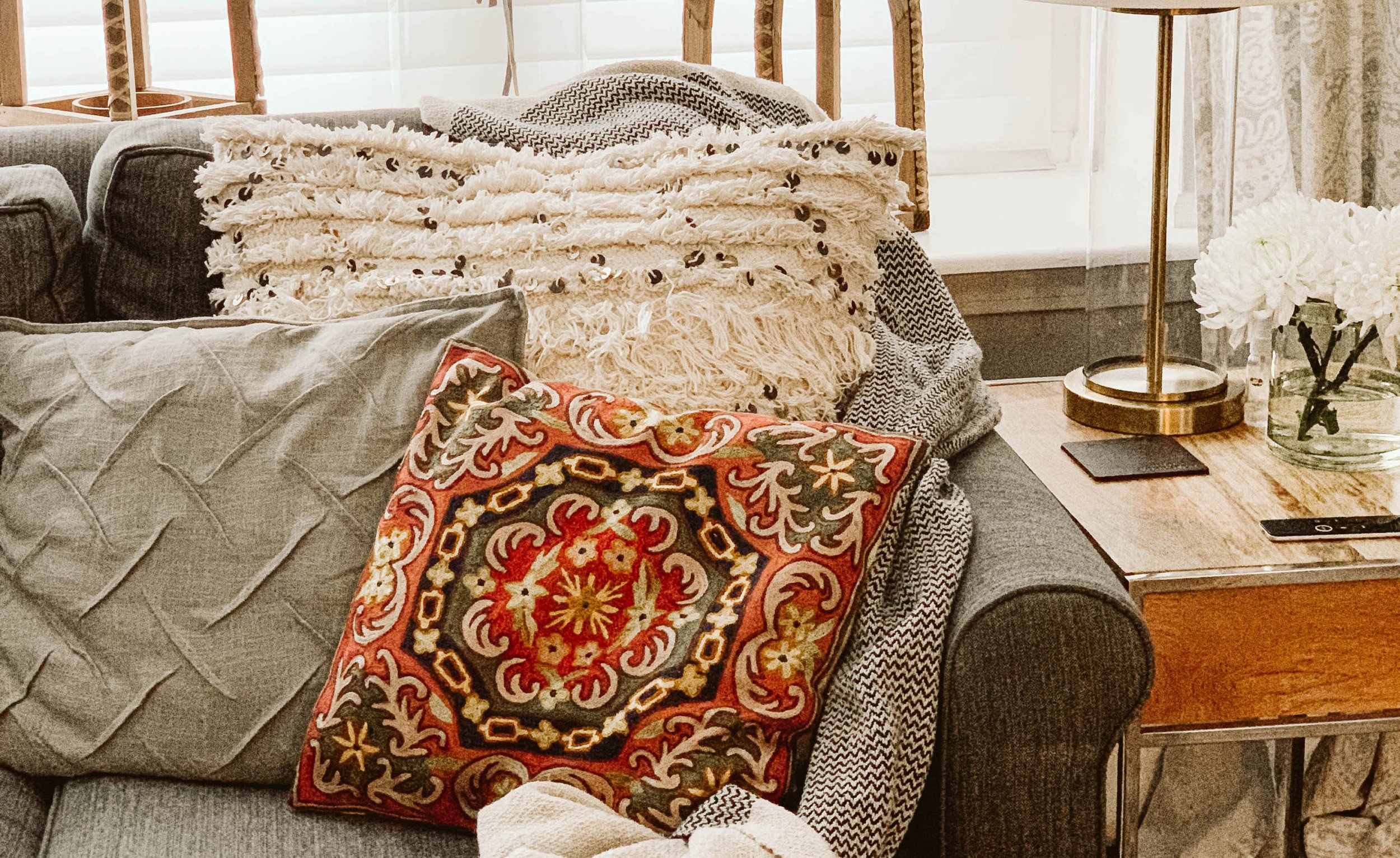 7 EASY WAYS TO UPDATE YOUR HOME FOR FREE