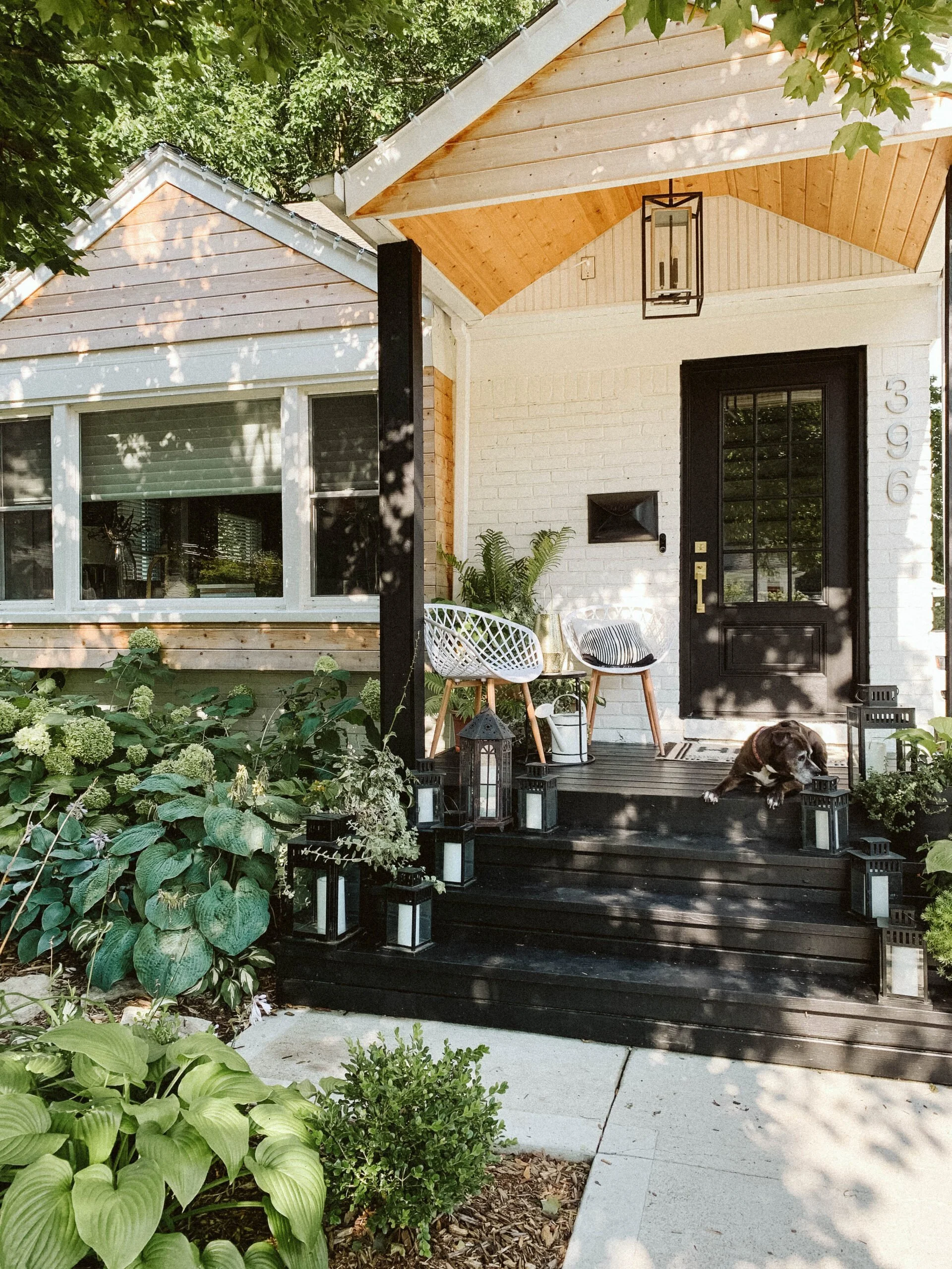 10 WHITE PAINTS WE LOVE TO WORK WITH